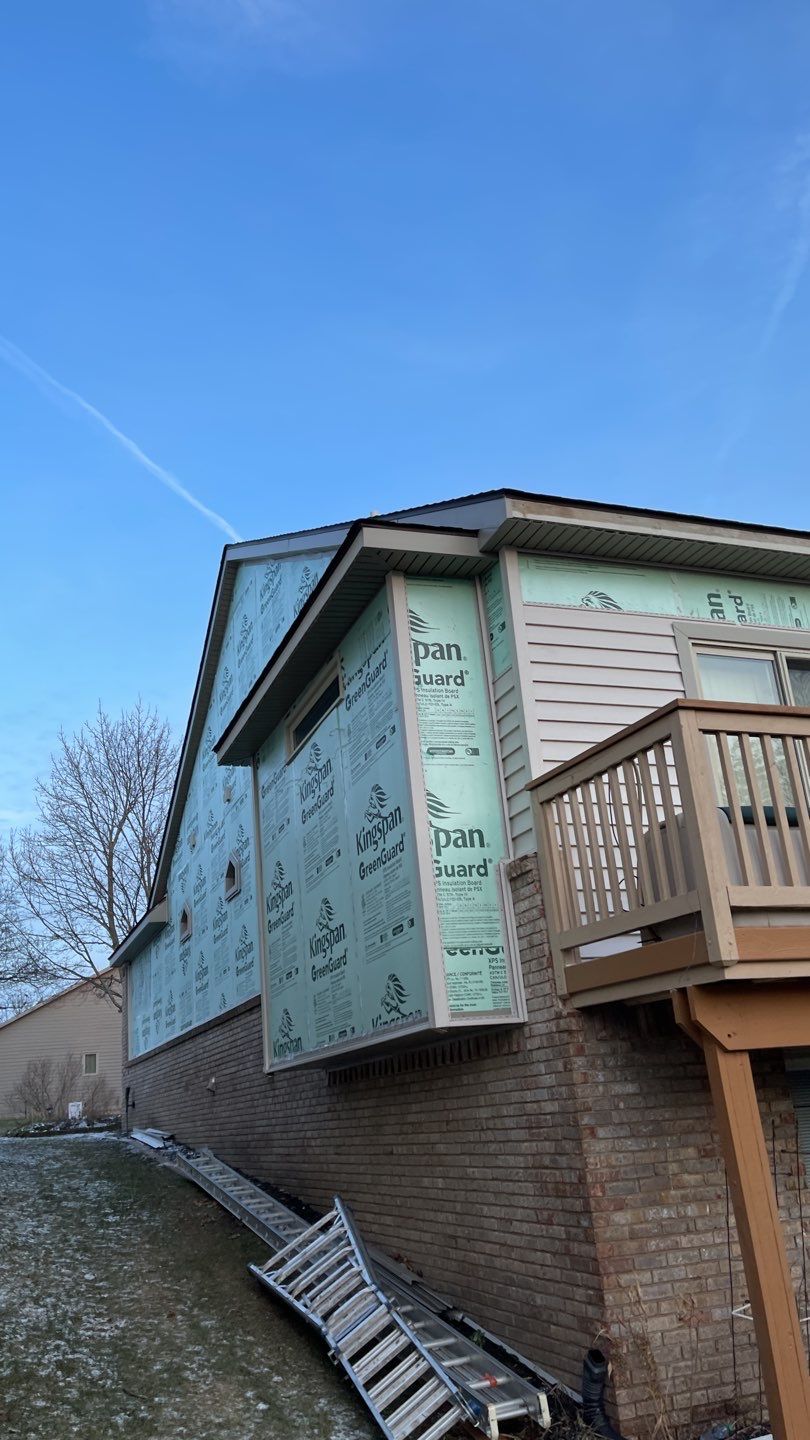 Siding Replacement using CertainTeed Restoration Classic D5 by 180 Contractors