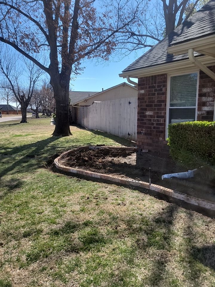 Concrete sidewalk using Concrete by Clays Services Inc