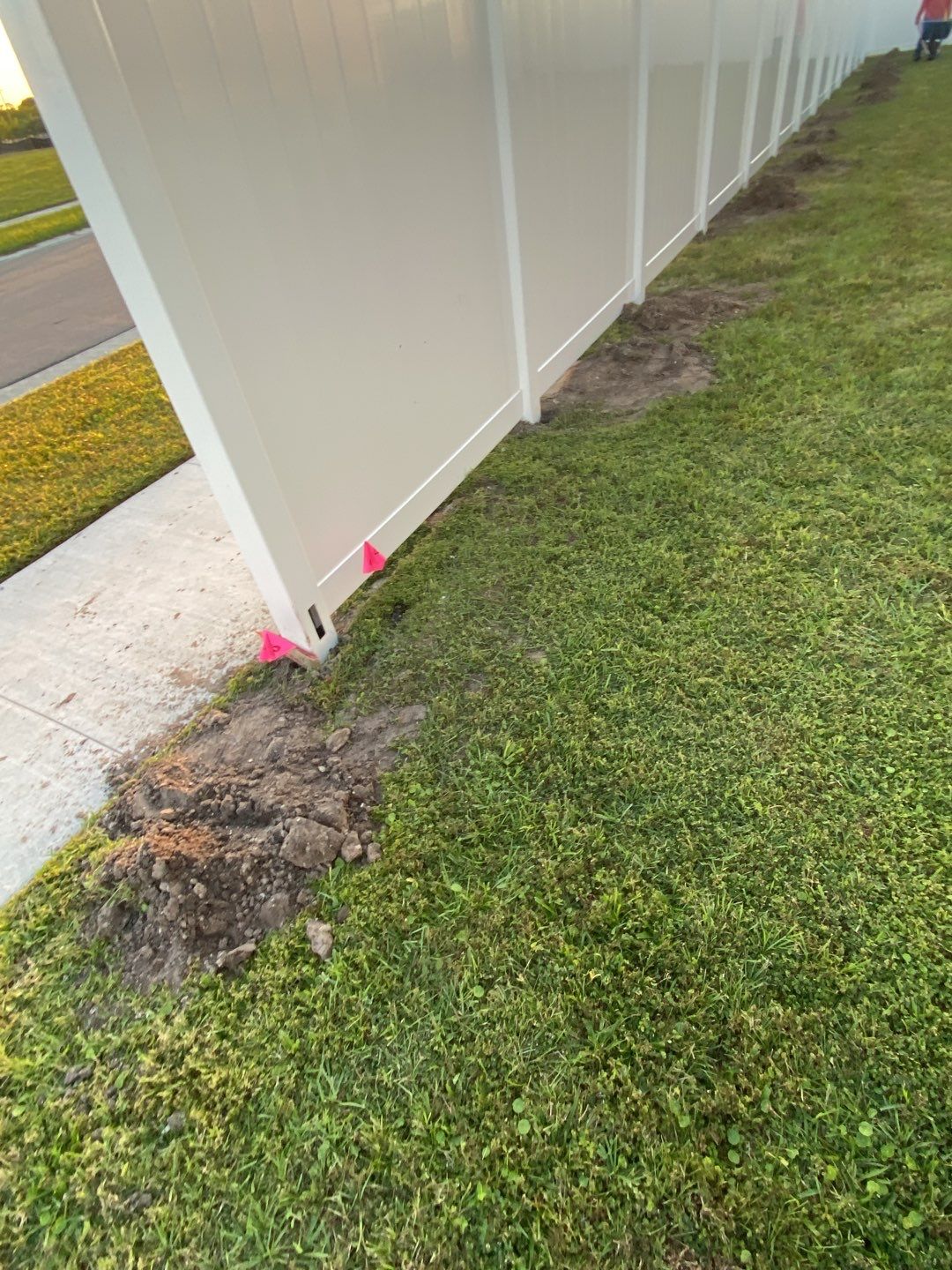 Ruskin, FL  6 ft. Tall White Vinyl Privacy Fence  by Asap fence and gates, LLC