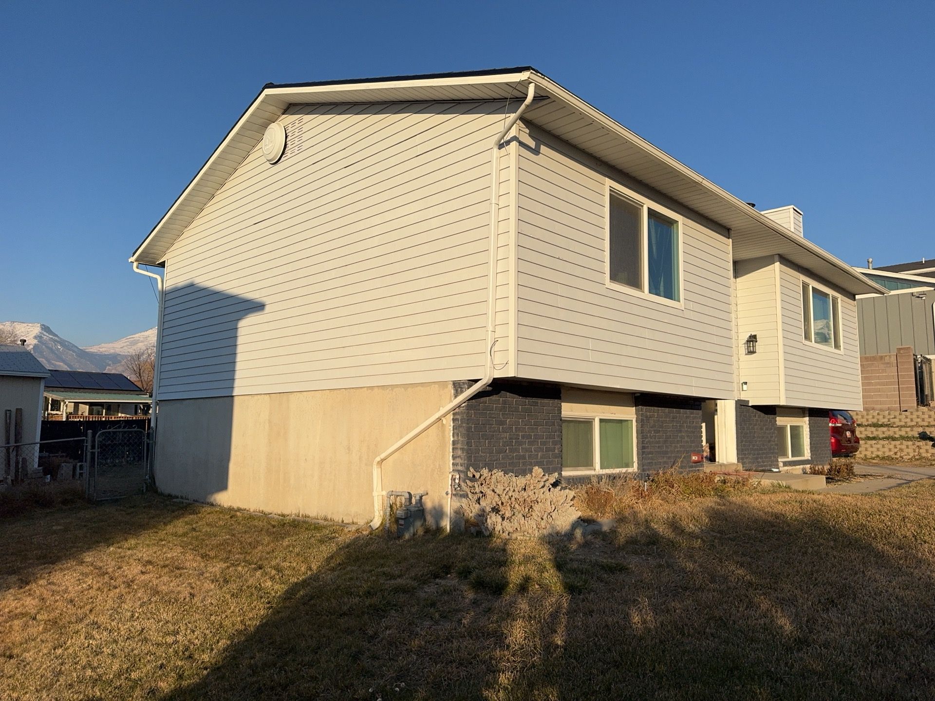 Orem | Beautiful Hardie Lap with B&B Accent | Boothbay Blue by Ideal Siding Utah