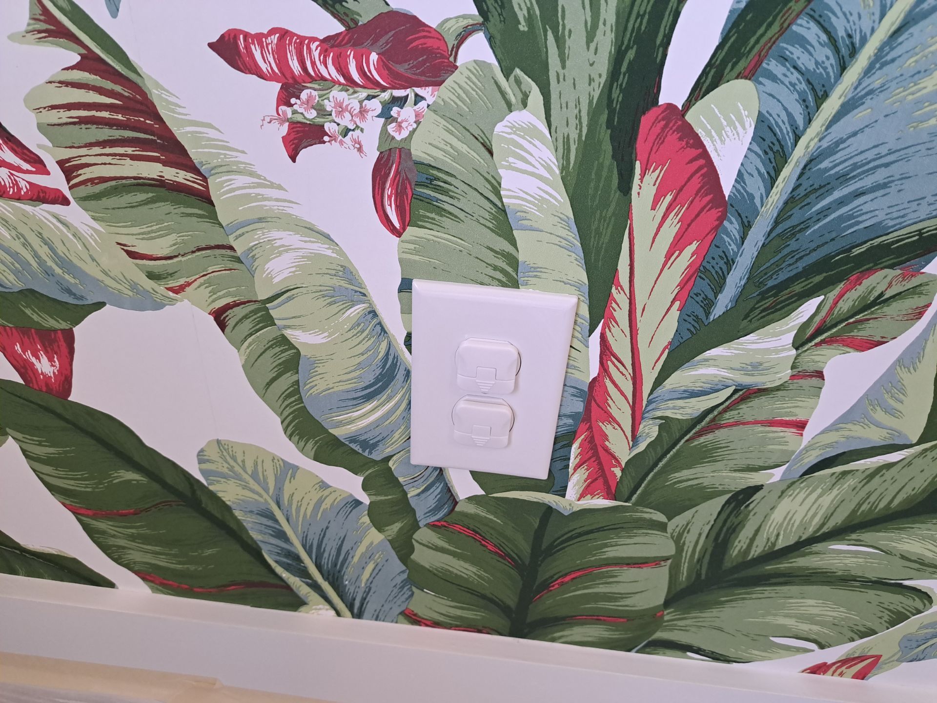 Wallpaper Installation in DFW by Nomad Painting