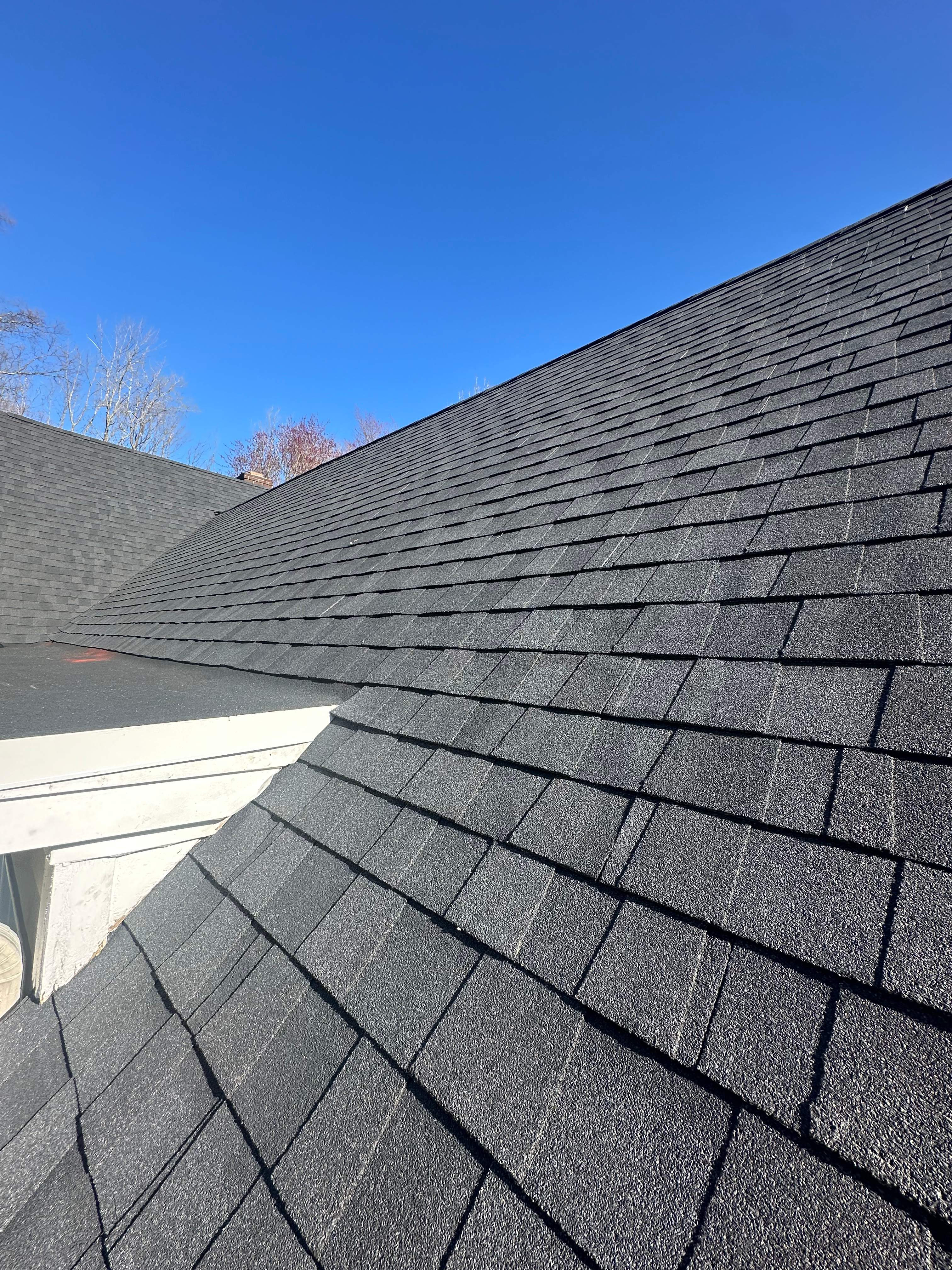 Full Roof Replacement on Large Home in North Andover, MA – CertainTeed Landmark, Charcoal Black by JOHNNYS PRO