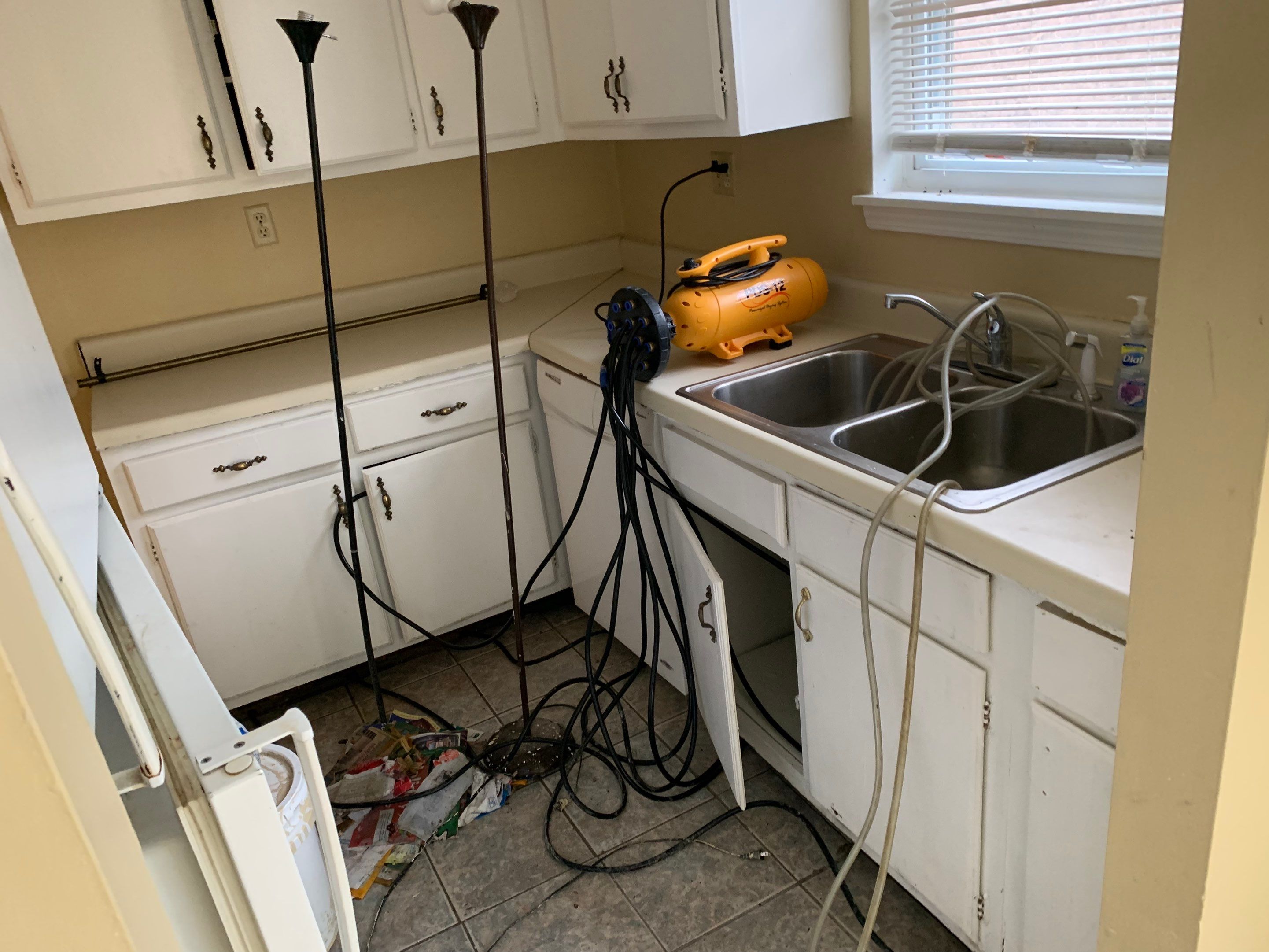 Emergency Service Water Damage in Commercial Property in Jeffersonville, IN  by ANR Restoration