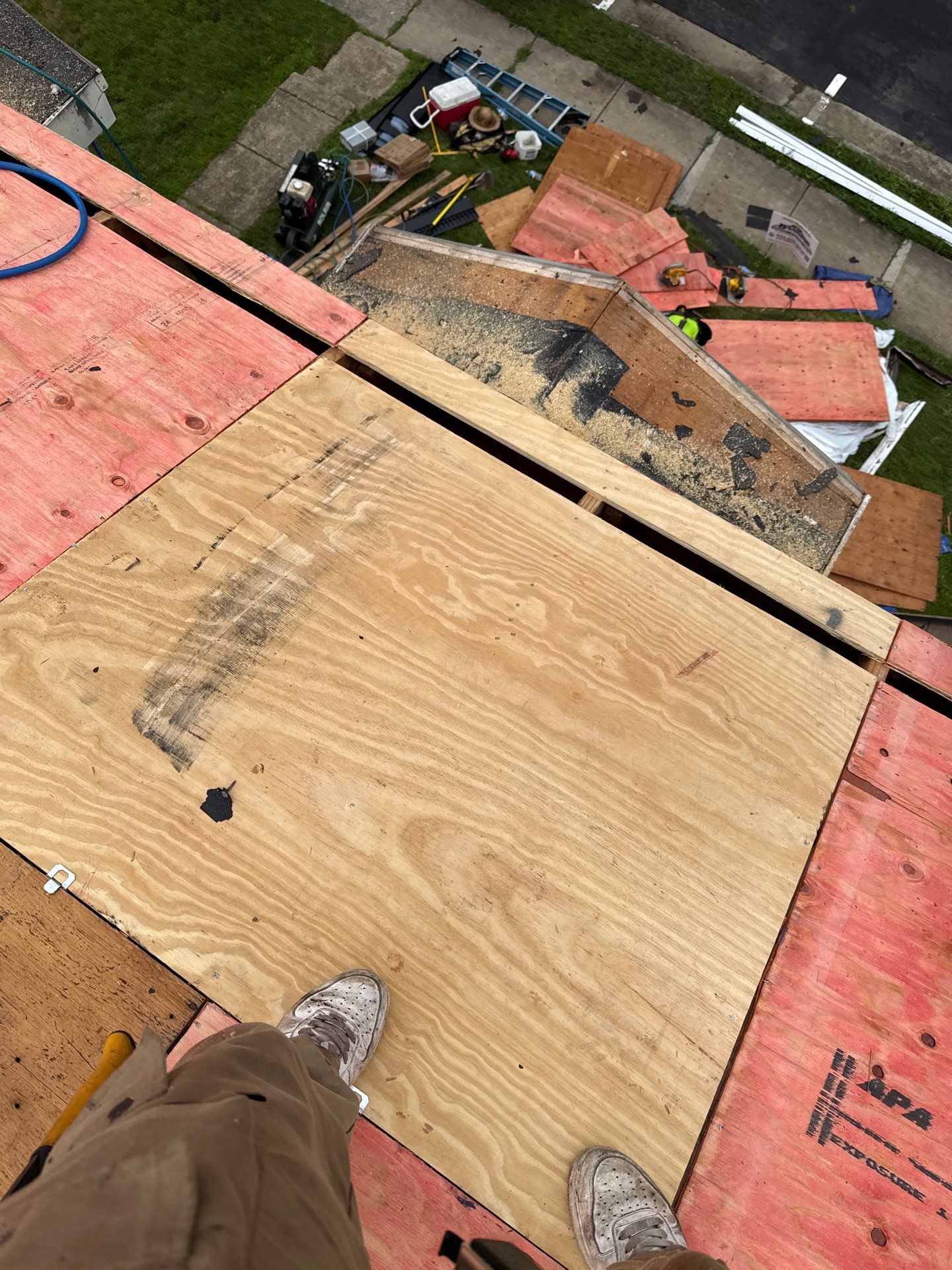 Woodbridge: Residential Roof Replacement with CertainTeed Landmark PRO in Max Def Georgetown Gray by RM Banning, Inc.