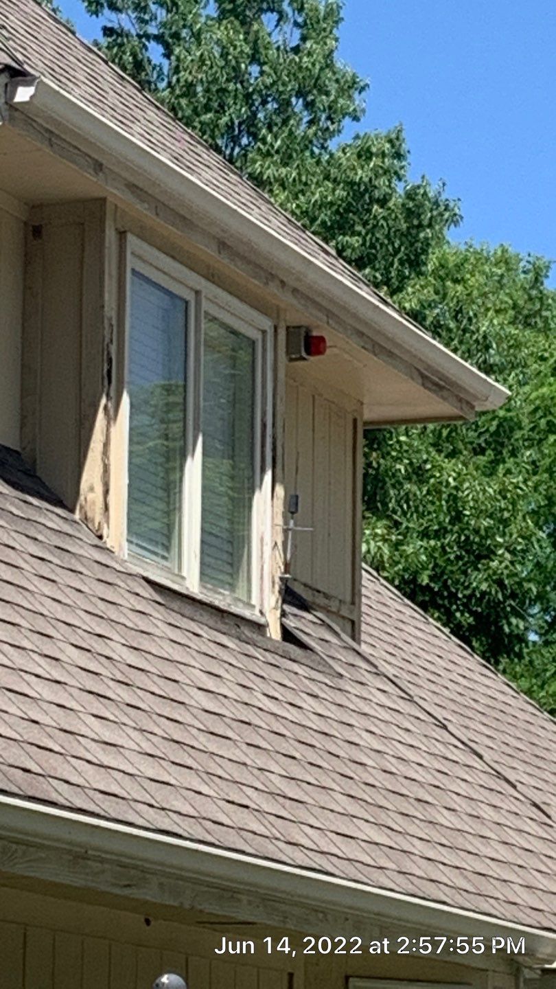 Complete Home Makeover  by EEC  Windows, Siding & Roofing 