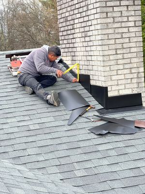 Residential Roofing Installation using Owens Corning Oakridge Roofing System