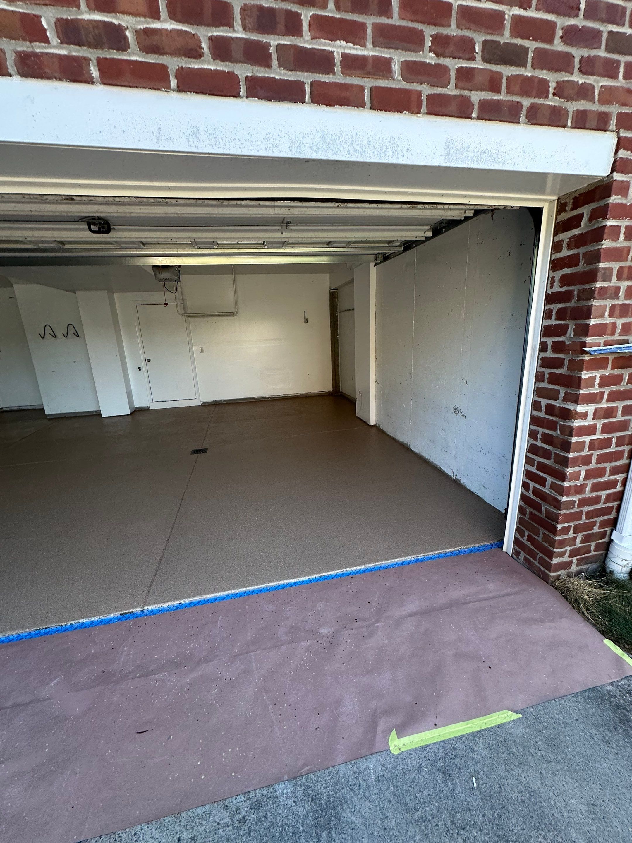 Brown Flake Project in Gibsonia by Floors in a Day, Inc