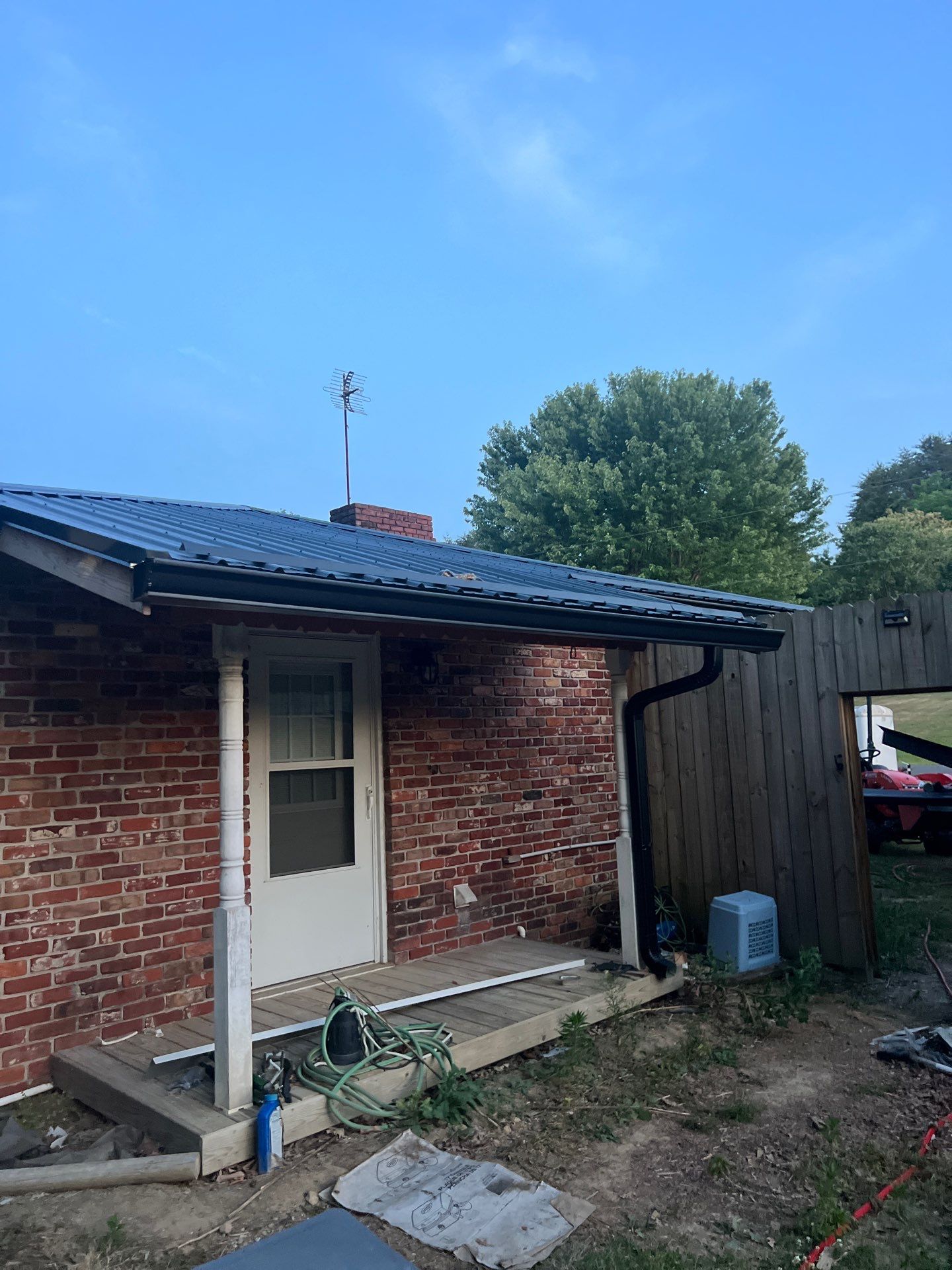 Perry Residence by Omnia Roofing