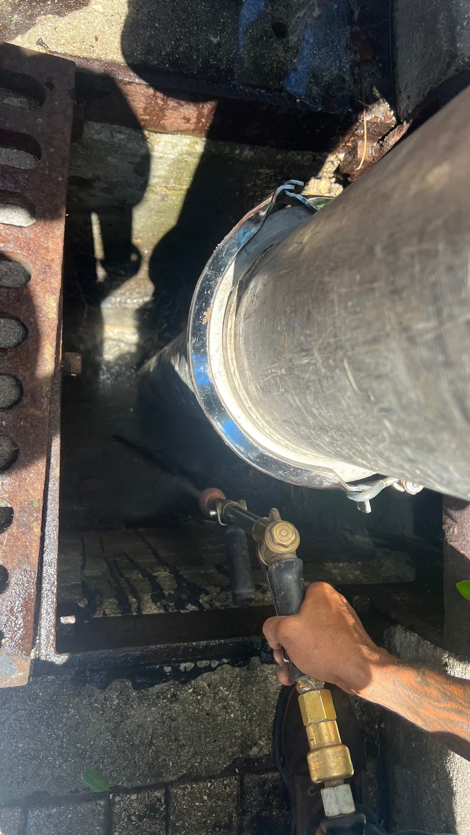 Marco Island Condo Stormwater System Maintenance and Standing Water Removal by APS Power & Water