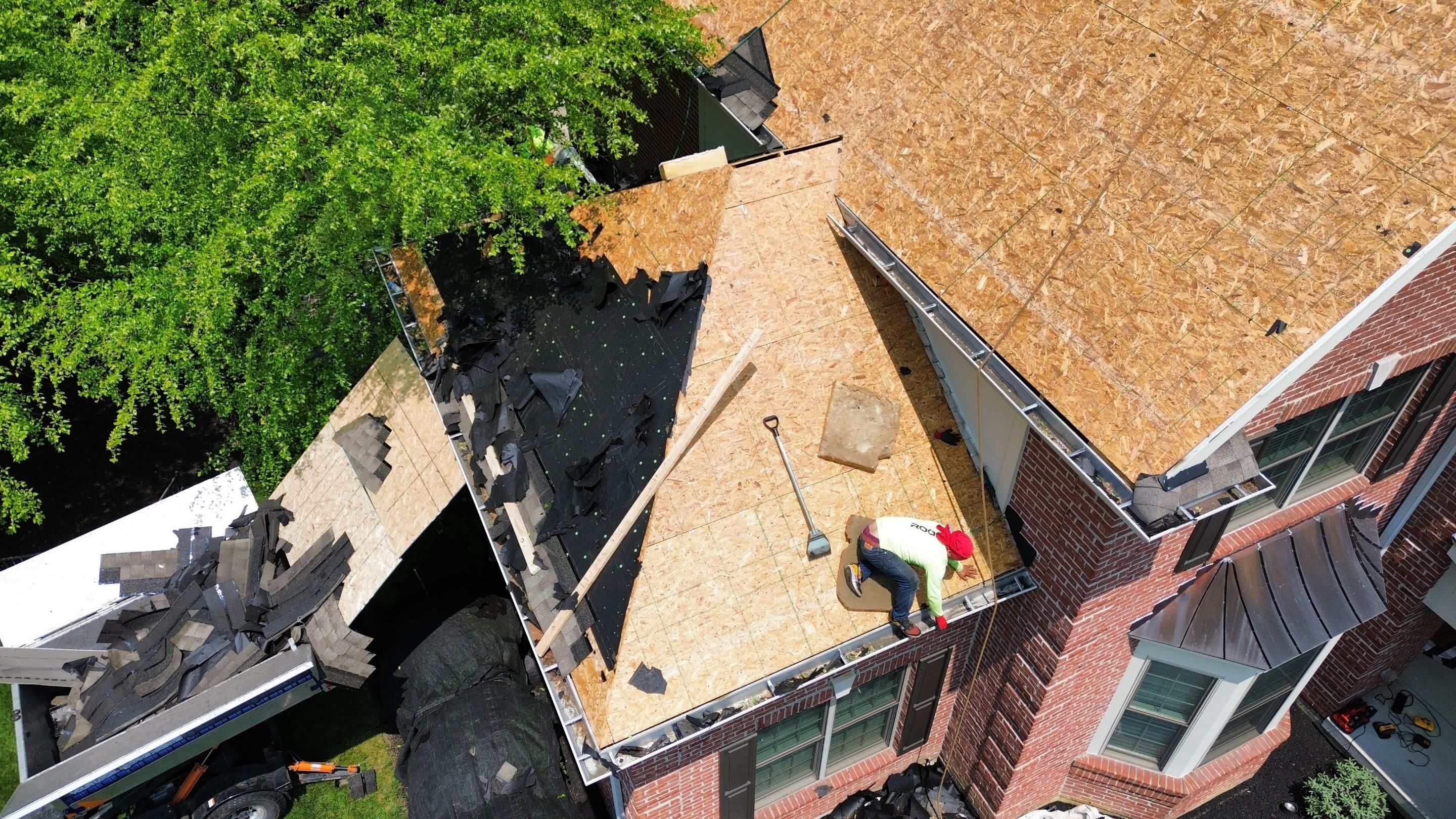Residential Roofing Installation using Duration Series Shingles - Colonial Slate by RoofX 