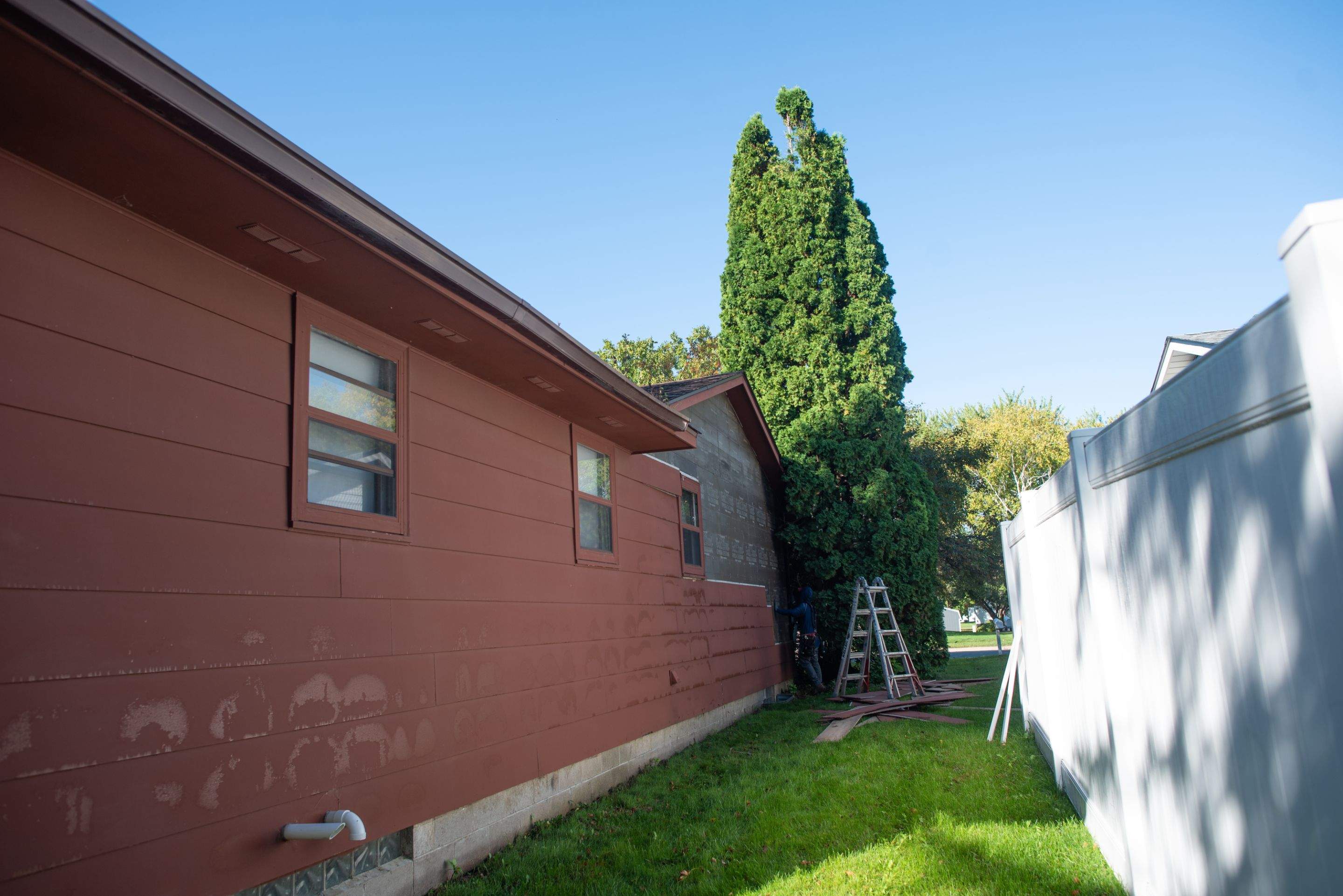 EDCO Steel Siding Installation in Classic Red – Hutchinson, MN by Next Level Seamless Gutters / Exteriors Inc.