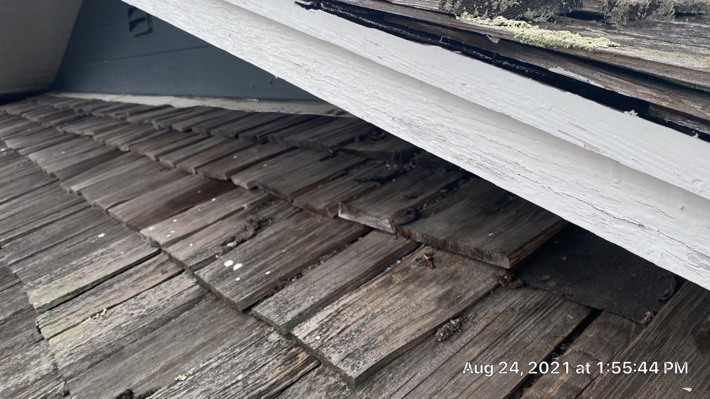 Refurbish and repair shake roof to get ready to sell by Straight Edge Roofing Inc