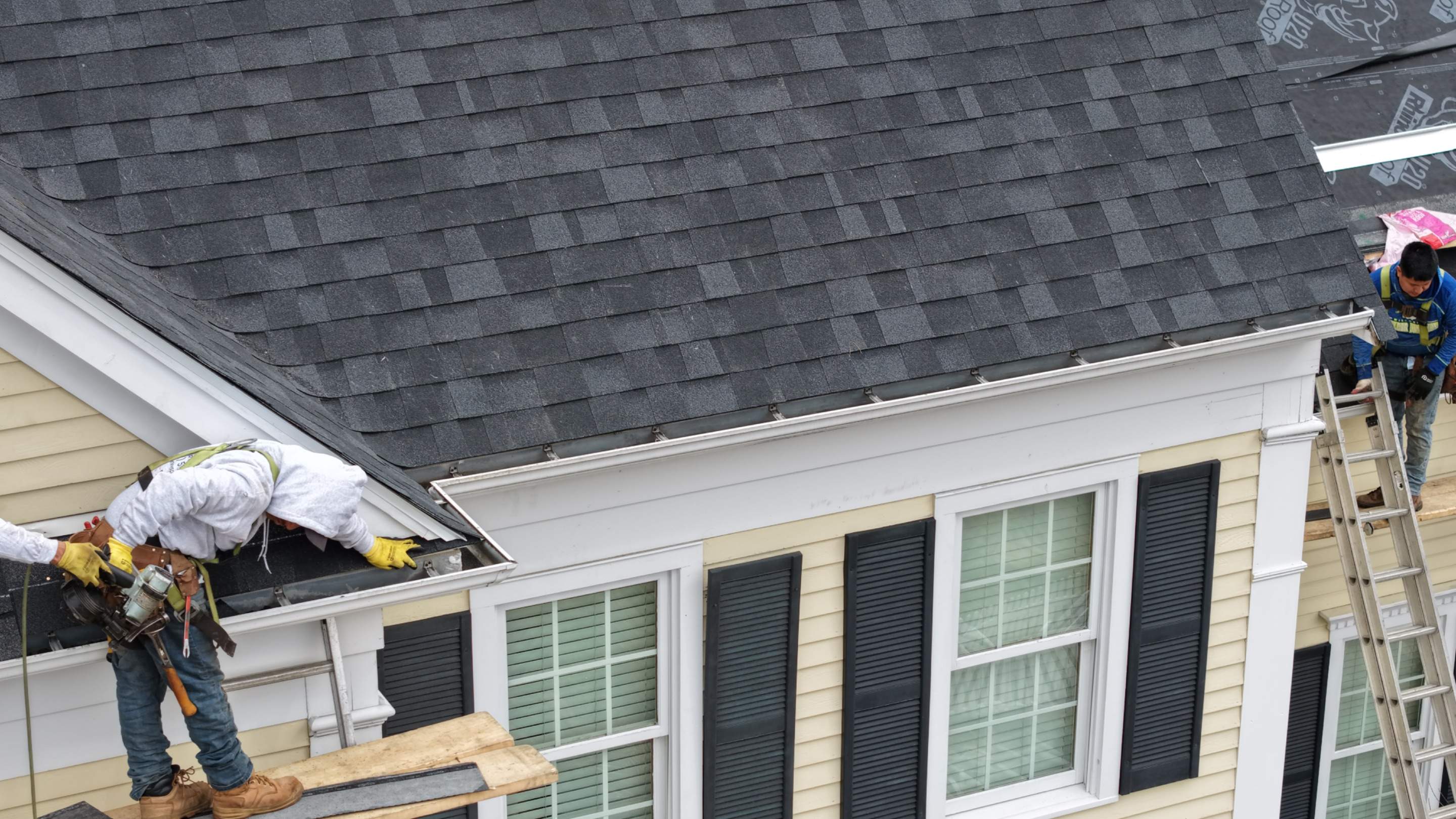 Premium Roof Replacement in Millis – Owens Corning Duration, Onyx Black by JOHNNYS PRO