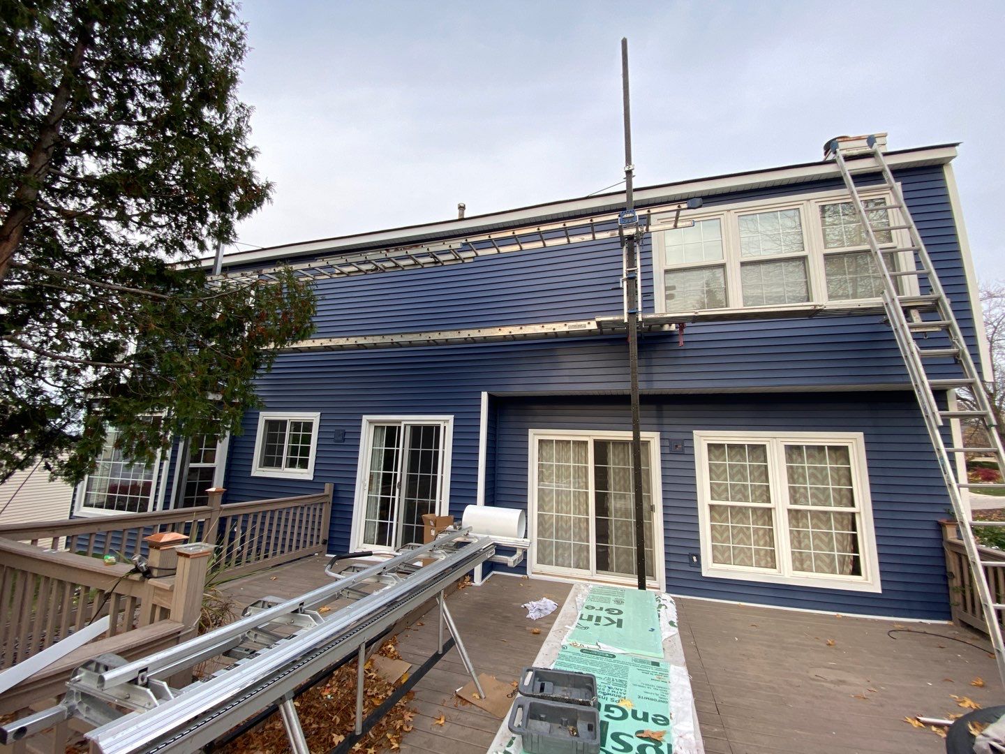 Siding Replacement using Certainteed Restoration Classic D4 Midnight Blue by 180 Contractors
