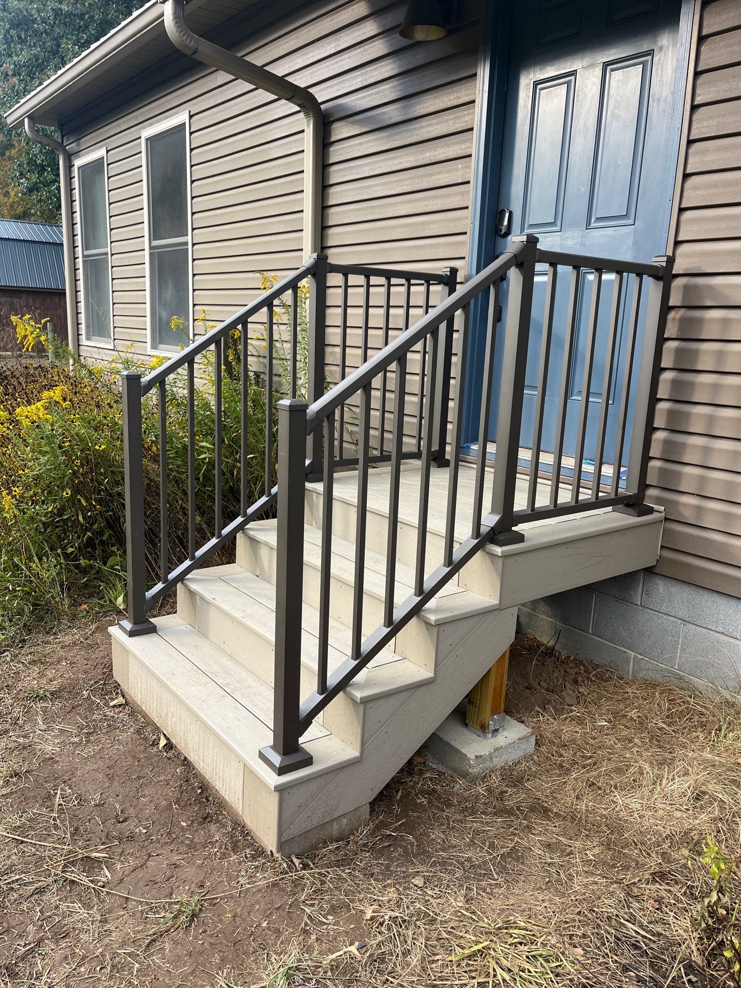 Custom Composite Deck and Screened Porch Addition in Hinton by Walnut Hollow Decks & Outdoor Living