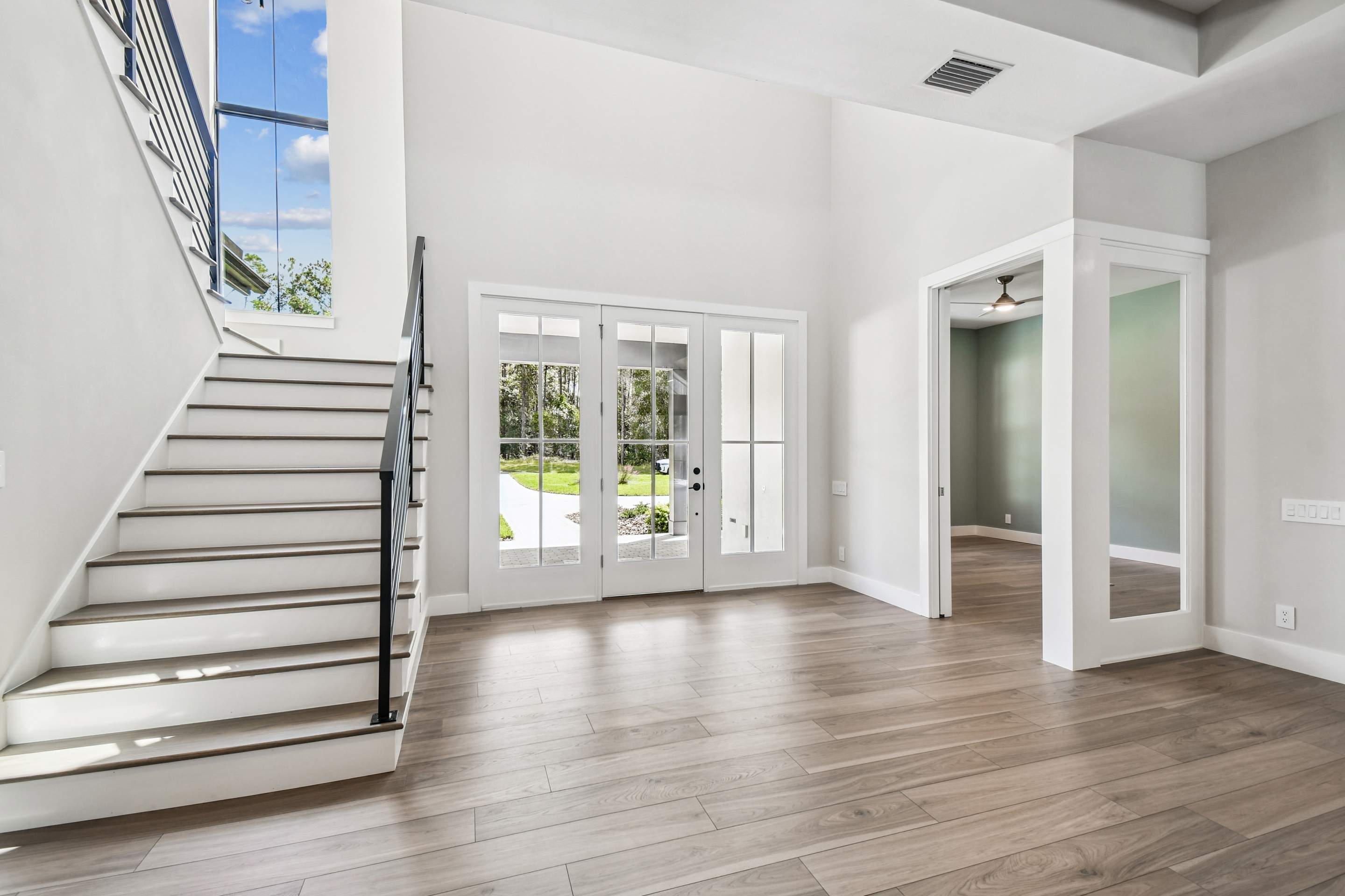 Custom Obsidian by Lyons Heritage Tampa, LLC
