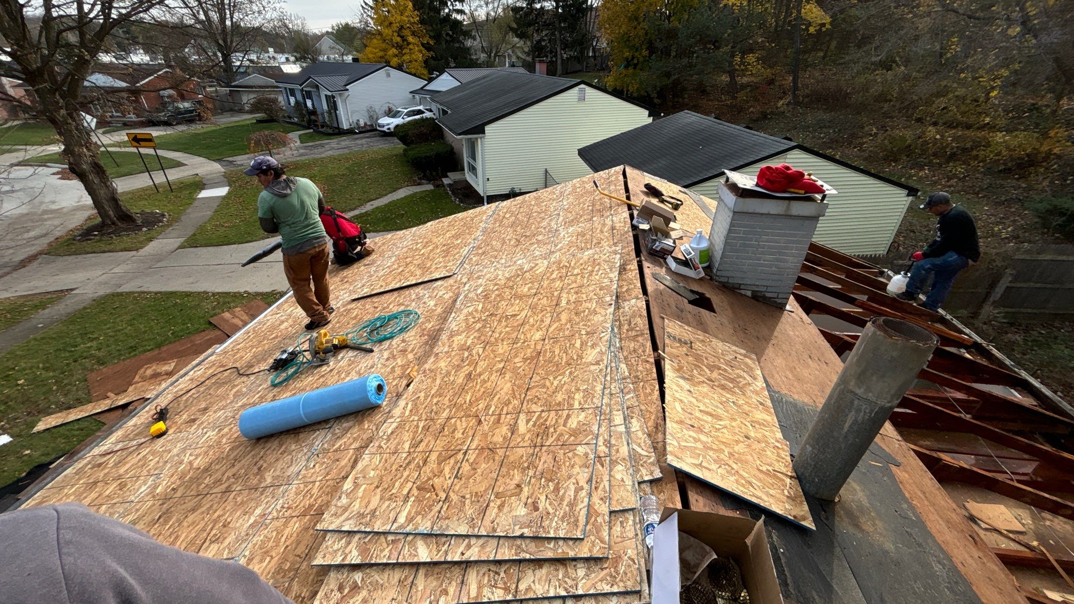 Roof Replacement using CertainTeed Landmark Driftwood by 180 Contractors