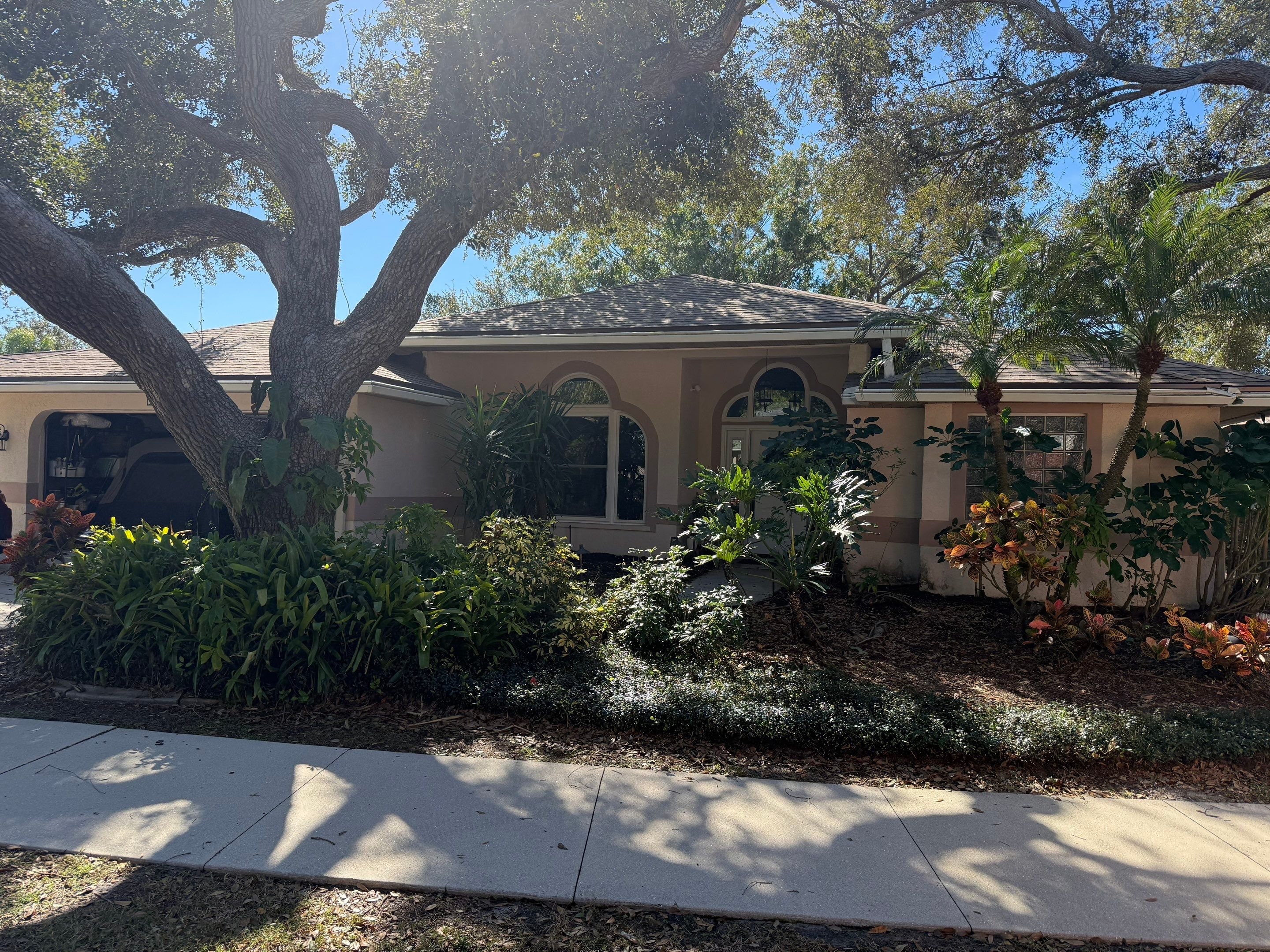 Seamless Aluminum Gutter Installation using 6 Inch Seamless Gutters in Sarasota FL by Gutter Professors