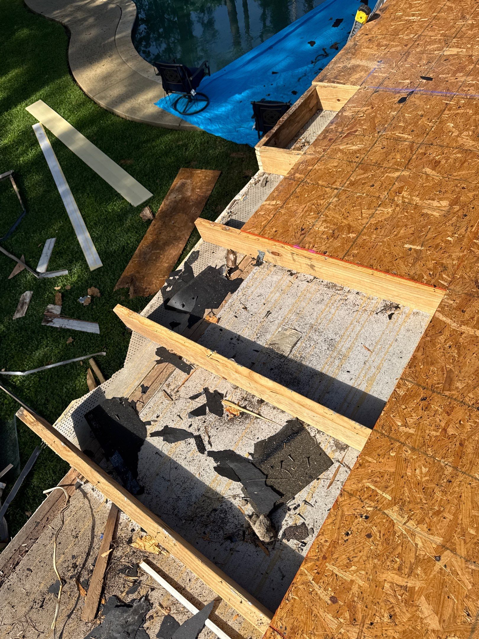 Crosby Roof Installation using Atlas Pinnacle Pristine by Modern BYLT Roofing & Construction