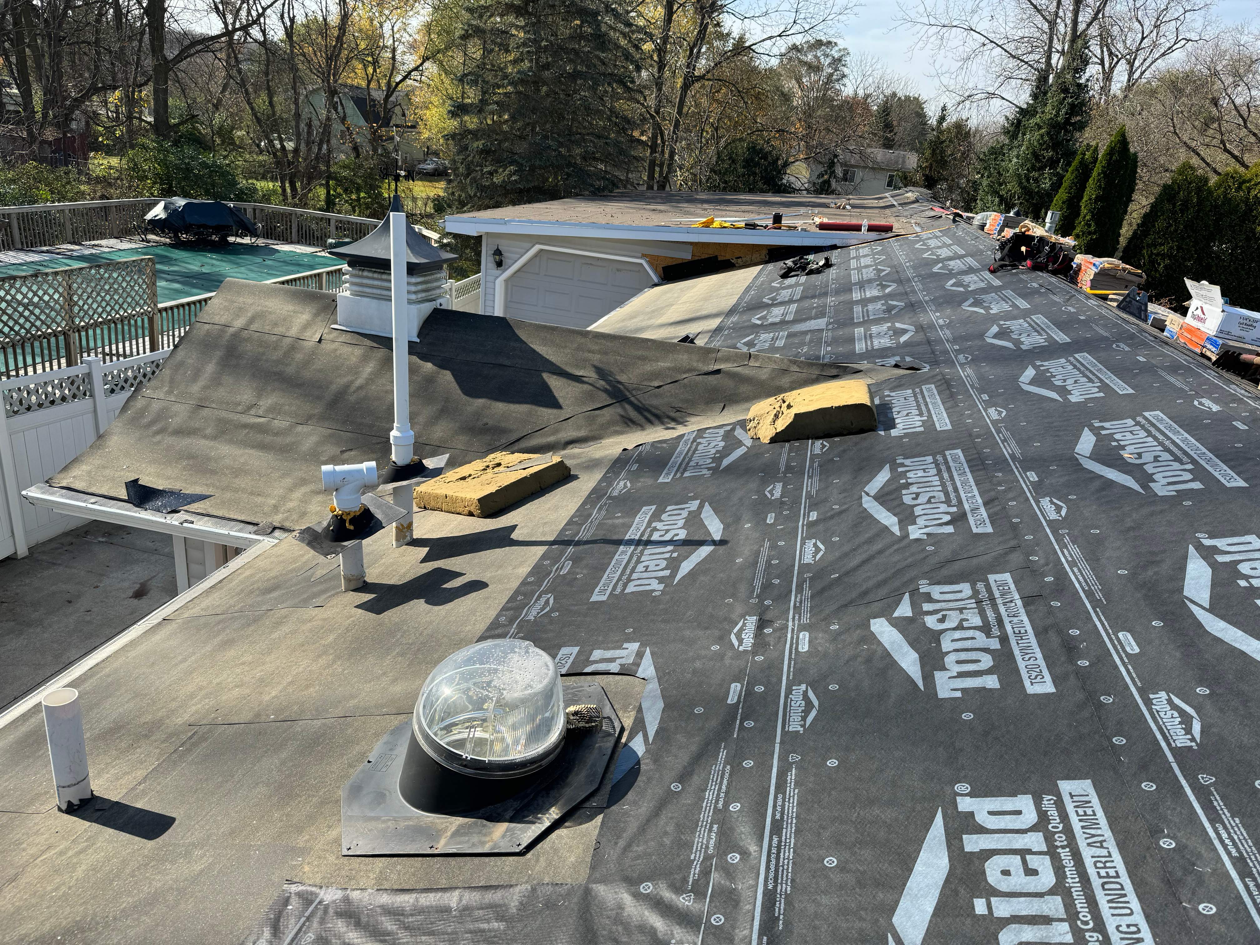 Residential Roofing Installation using Certainteed Landmark ClimateFlex. by GRACCO