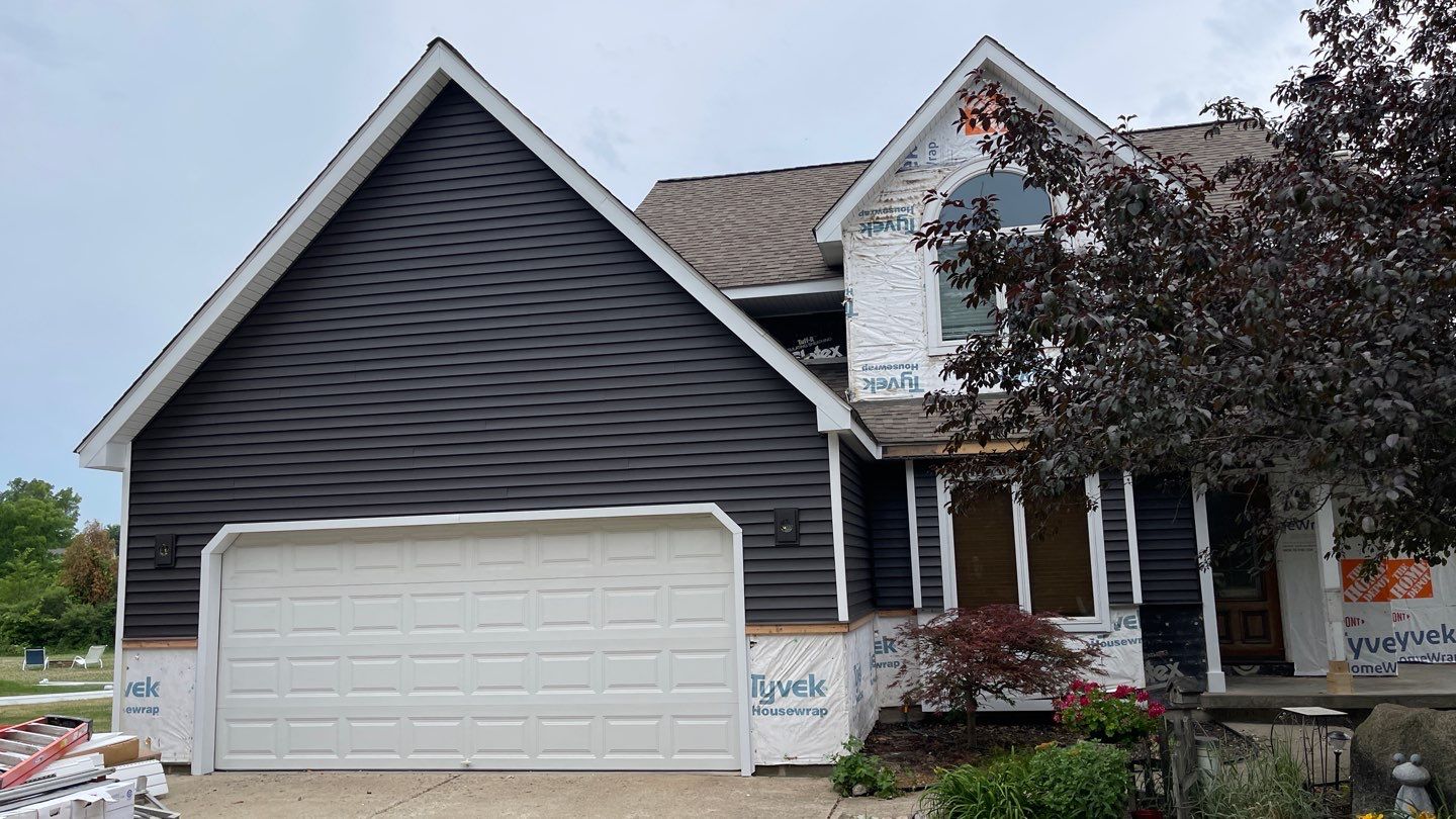 Siding Replacement using Certainteed Restoration Classic D4 by 180 Contractors