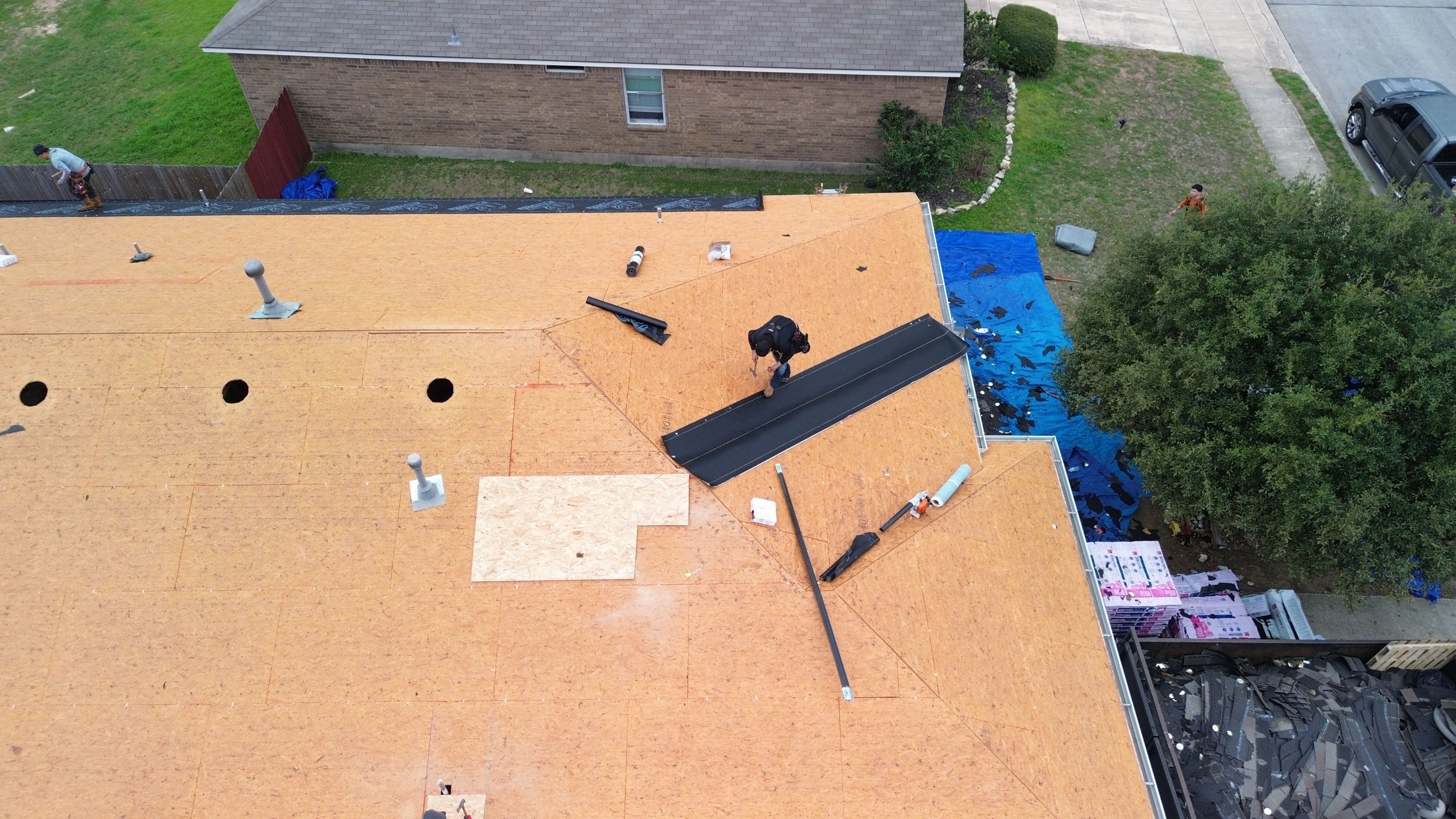 Residential Roof Replacement using 30 Year Laminate Shingles with High Profile Ridge by Premier Roofing and Contracting