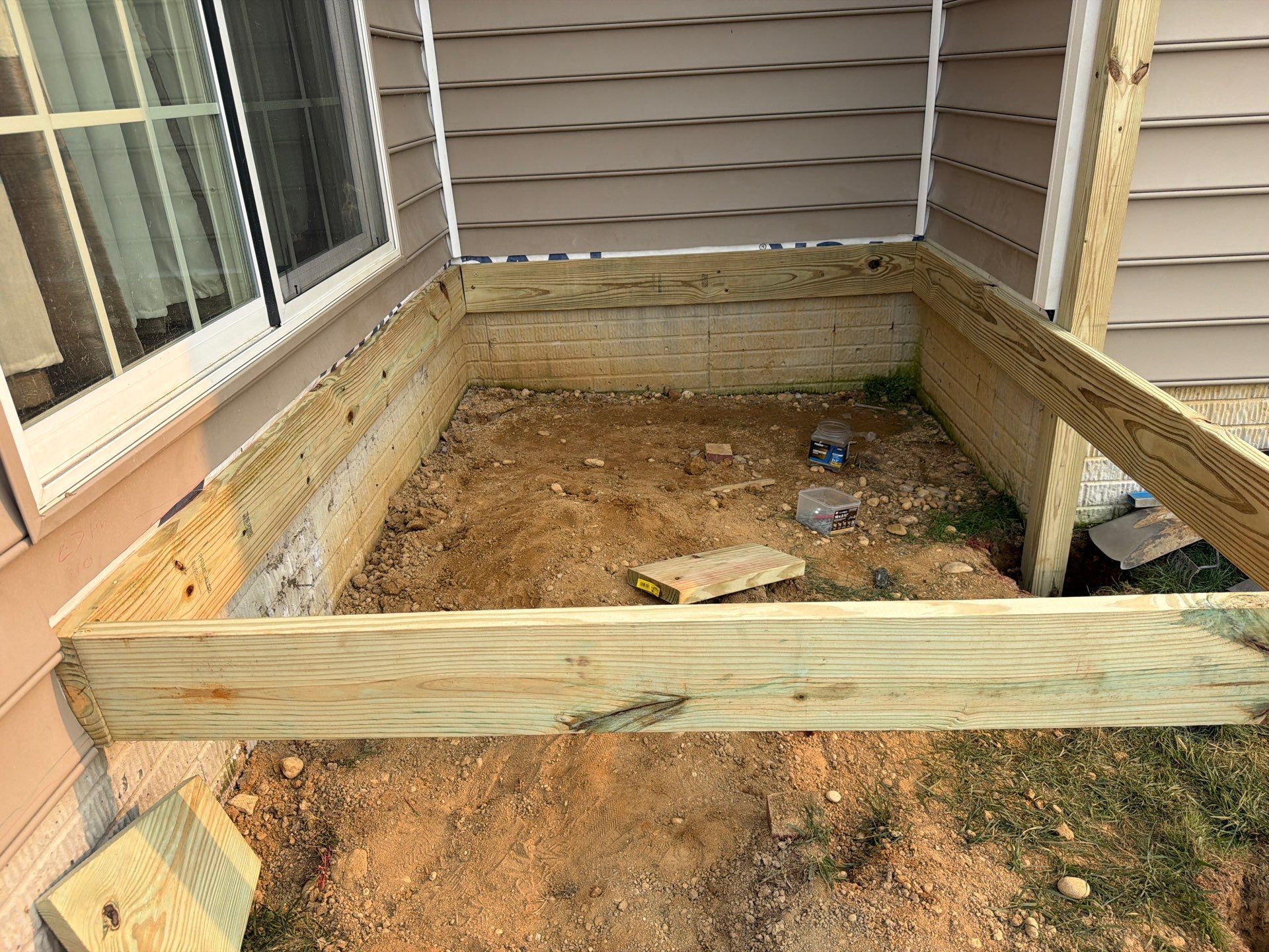 🏡 BELGARD PAVER PATIO WITH DECK STEPS IN MIDDLETOWN, DELAWARE 🔥🧱✨ by Studio G Indoor Spaces & Outdoor Living
