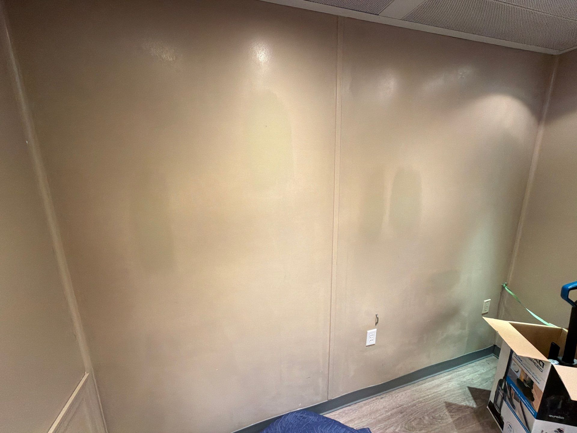 Interior for Mobile Medical Imaging Unit by Select Painting, Coatings & Garage Cabinets