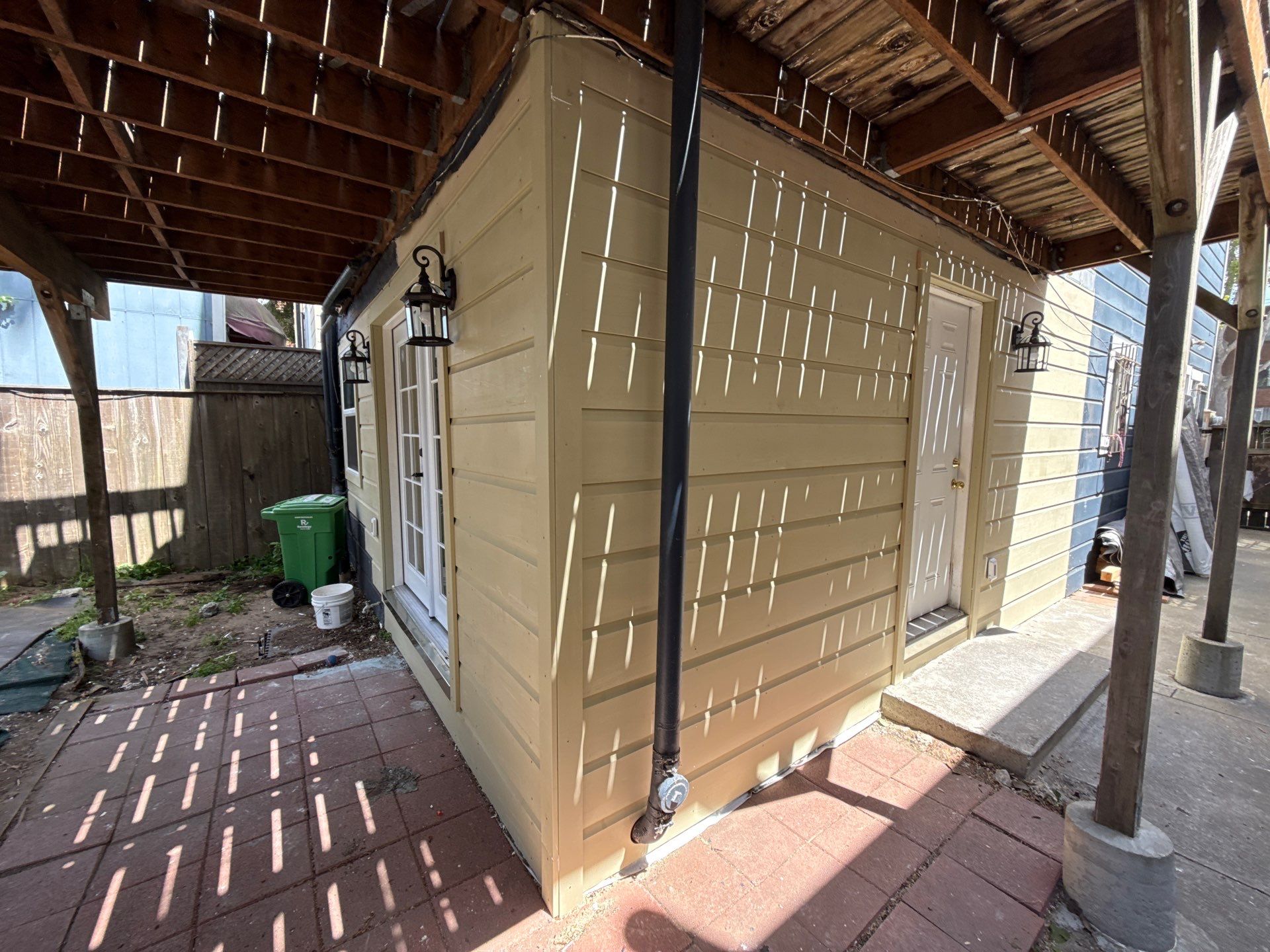 Dry root and termites damage by Hexagon Construction