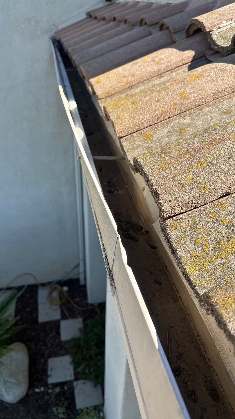 Coto De Caza Gutter Cleaning by Property Cleaning Experts