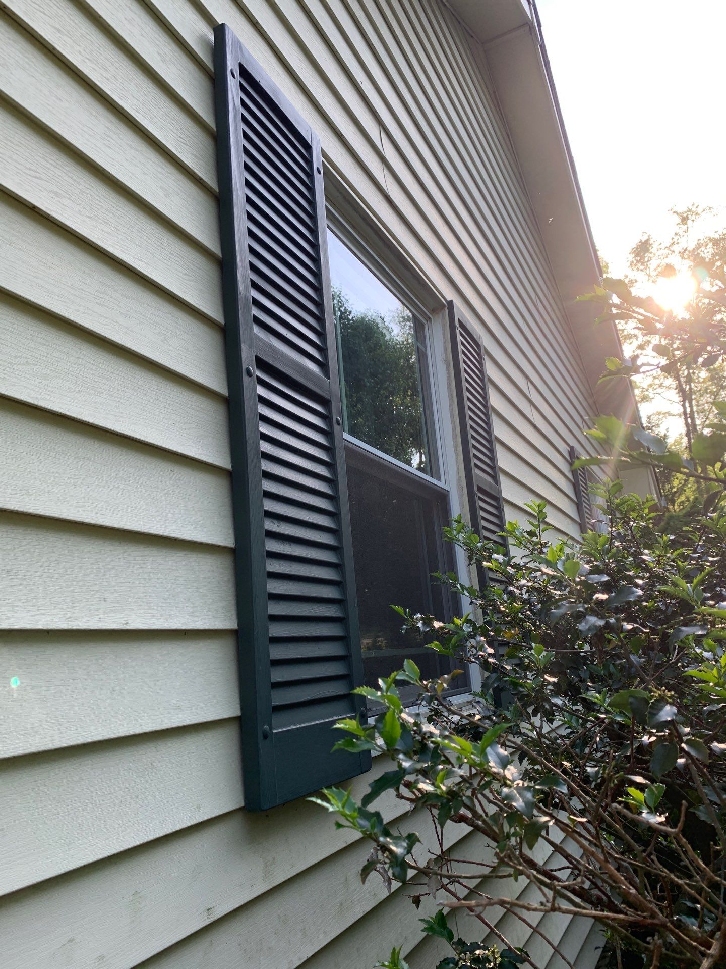 New Craneboard Siding on this Platte City, Mo home  by EEC  Windows, Siding & Roofing 