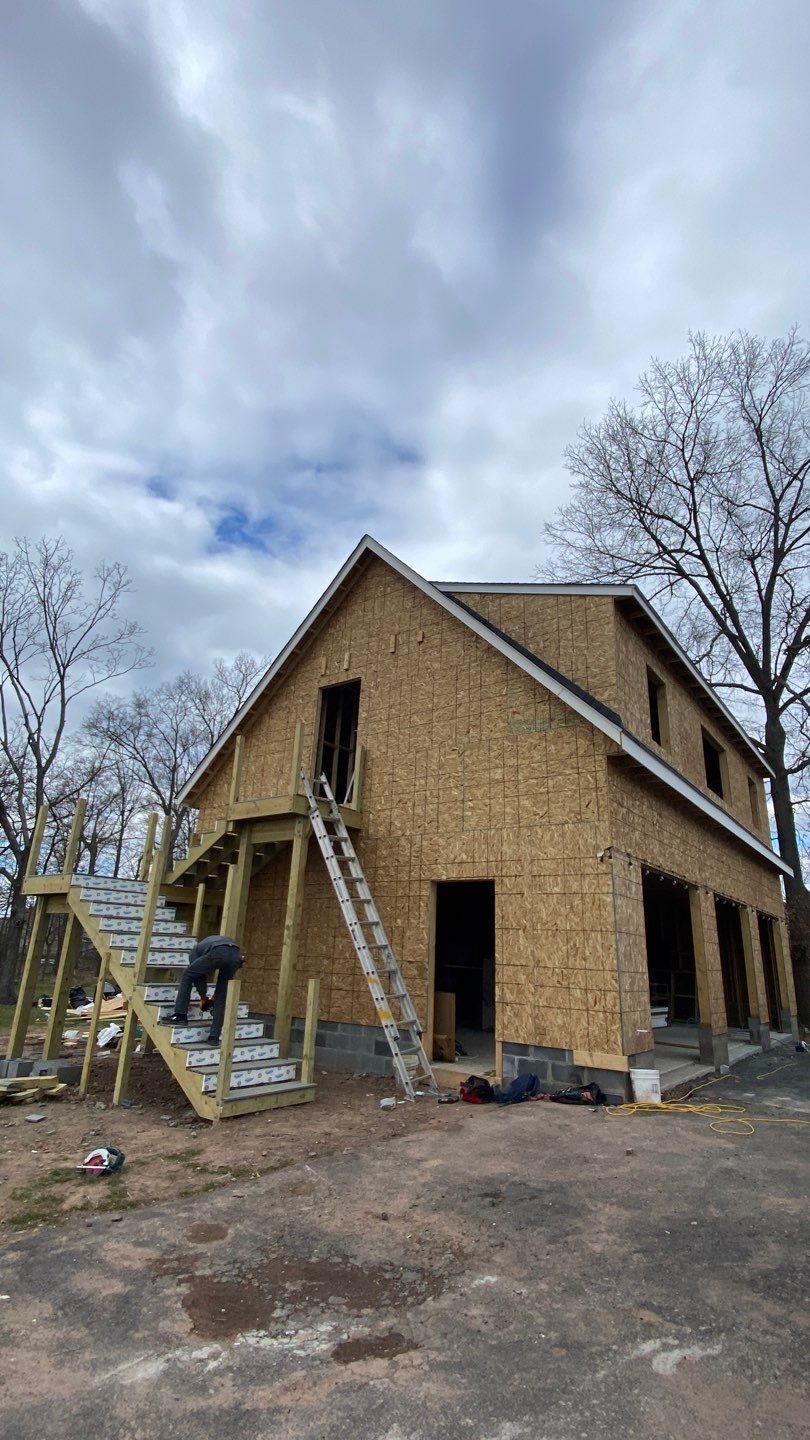 build car garage and efisienci room  using new construction by Jesus Master Handyman LLC 