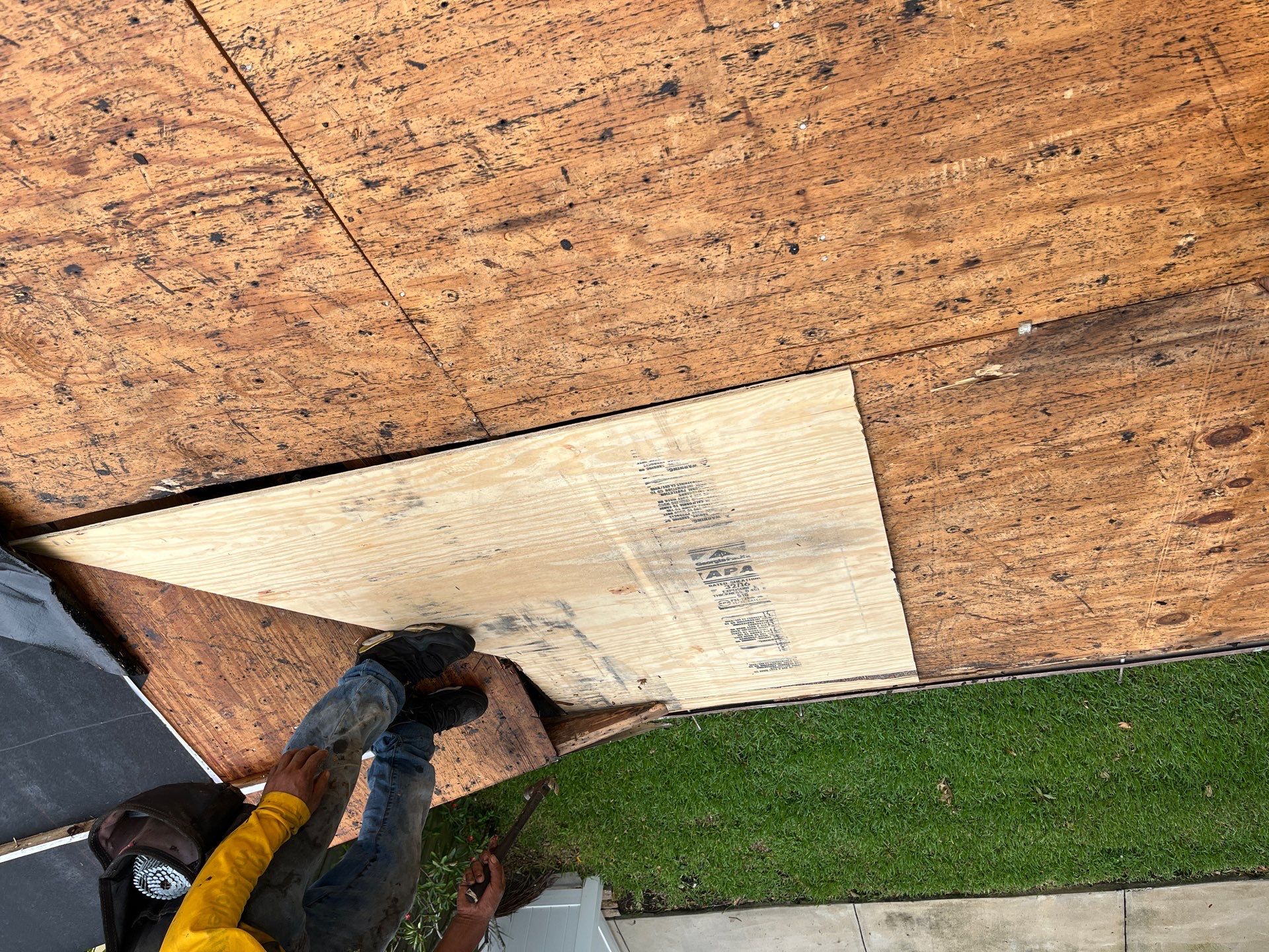 Project in St. Petersburg 33702 by Mitchell Roofing Company LLC 