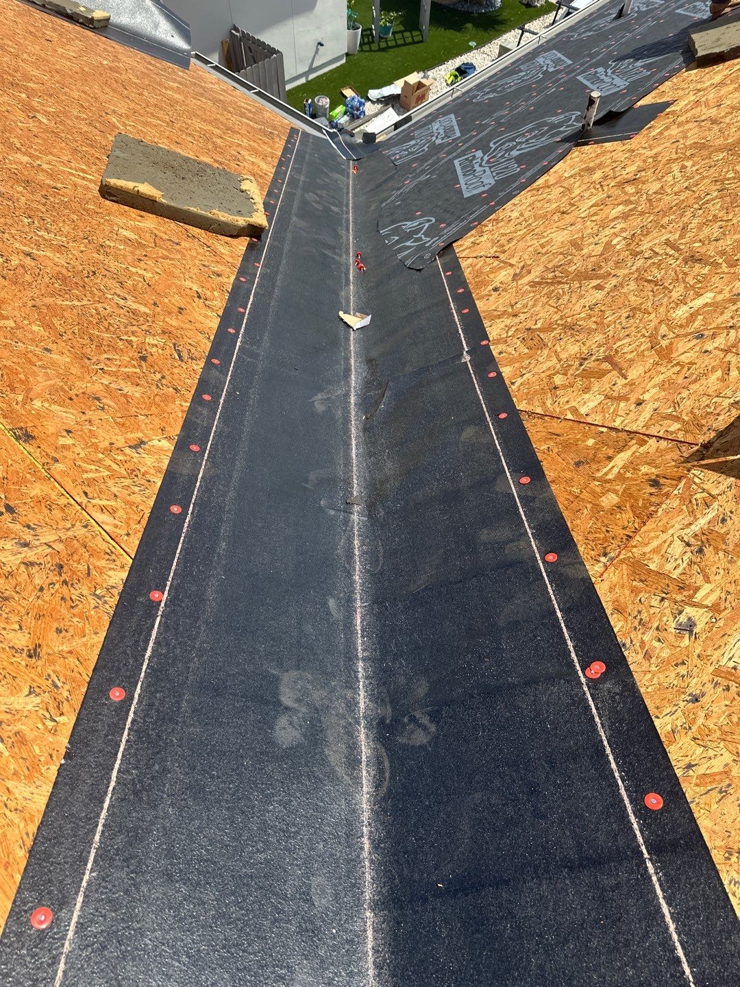 Residential Roofing Installation using Owen's Corning Duration (Lifetime) Shingles by Roof Repair Company