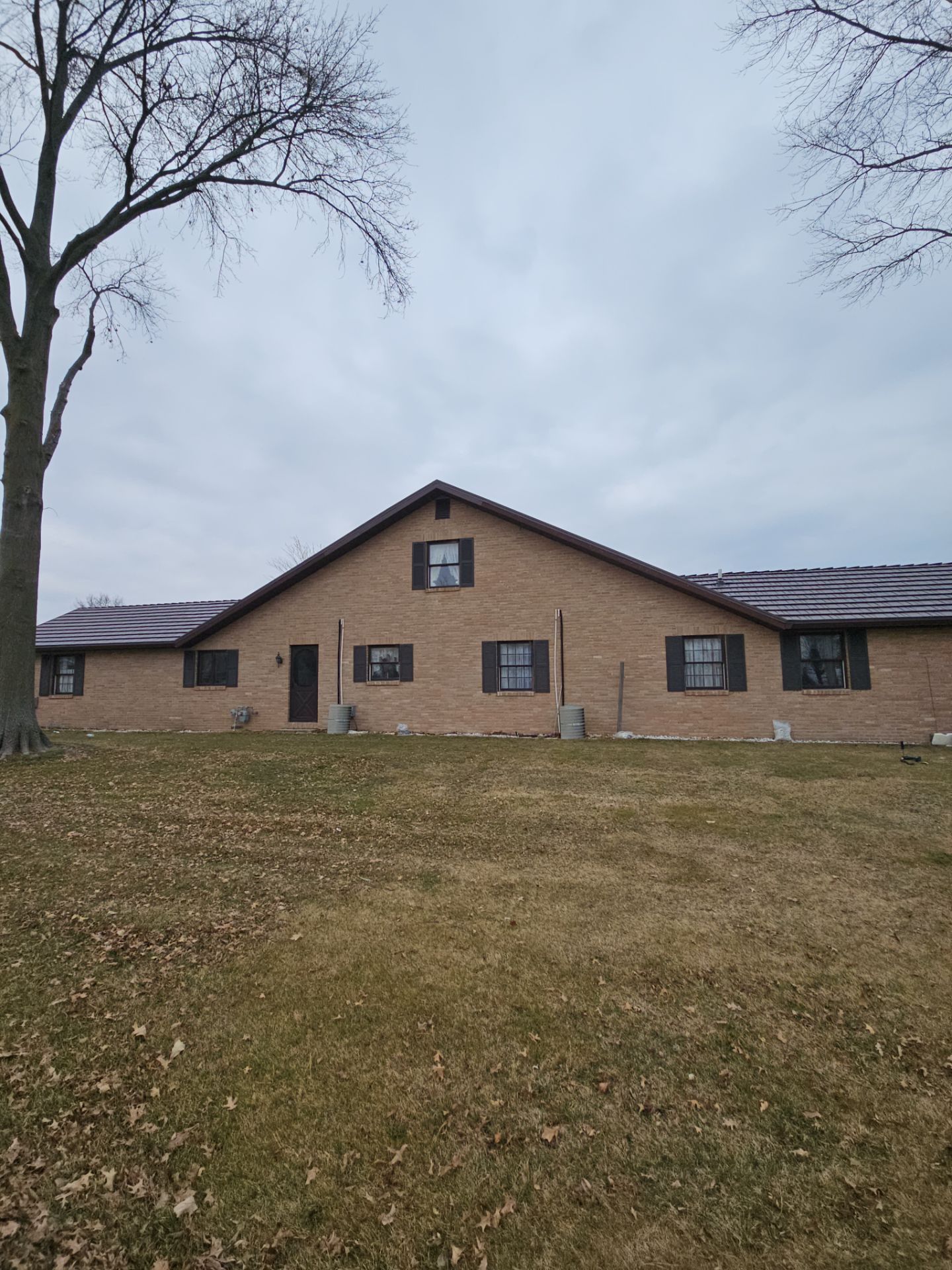 Residential Roofing Installation using Great American Shake - Mustang Brown by Nitro Roofing and Construction