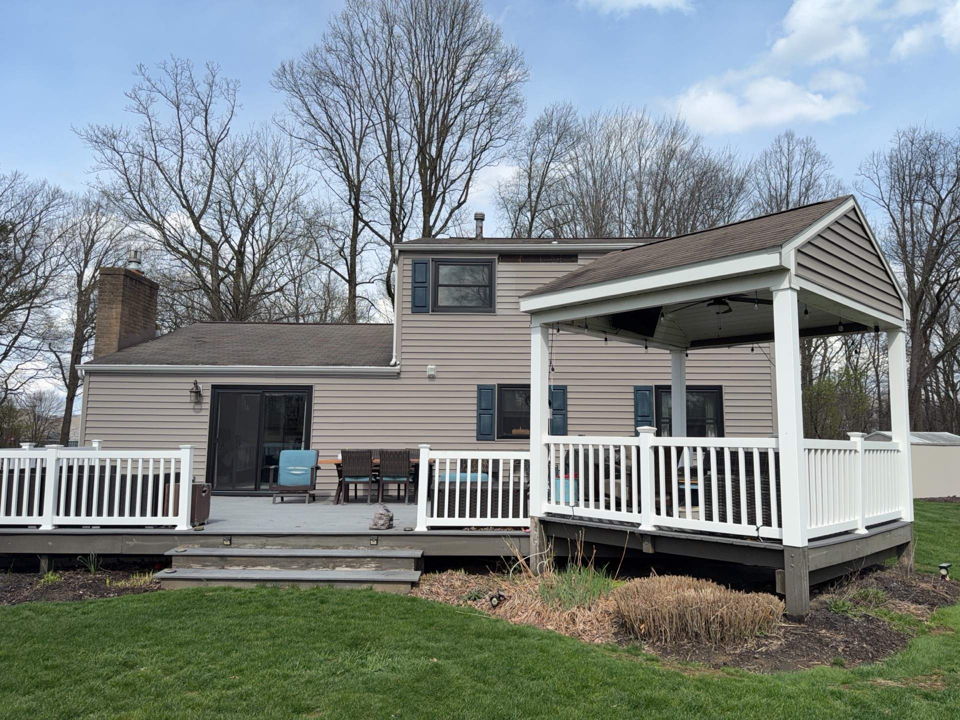 Vinyl Siding to James Hardie Arctic White with Midnight Black Trim by Ideal Siding Pittsburgh