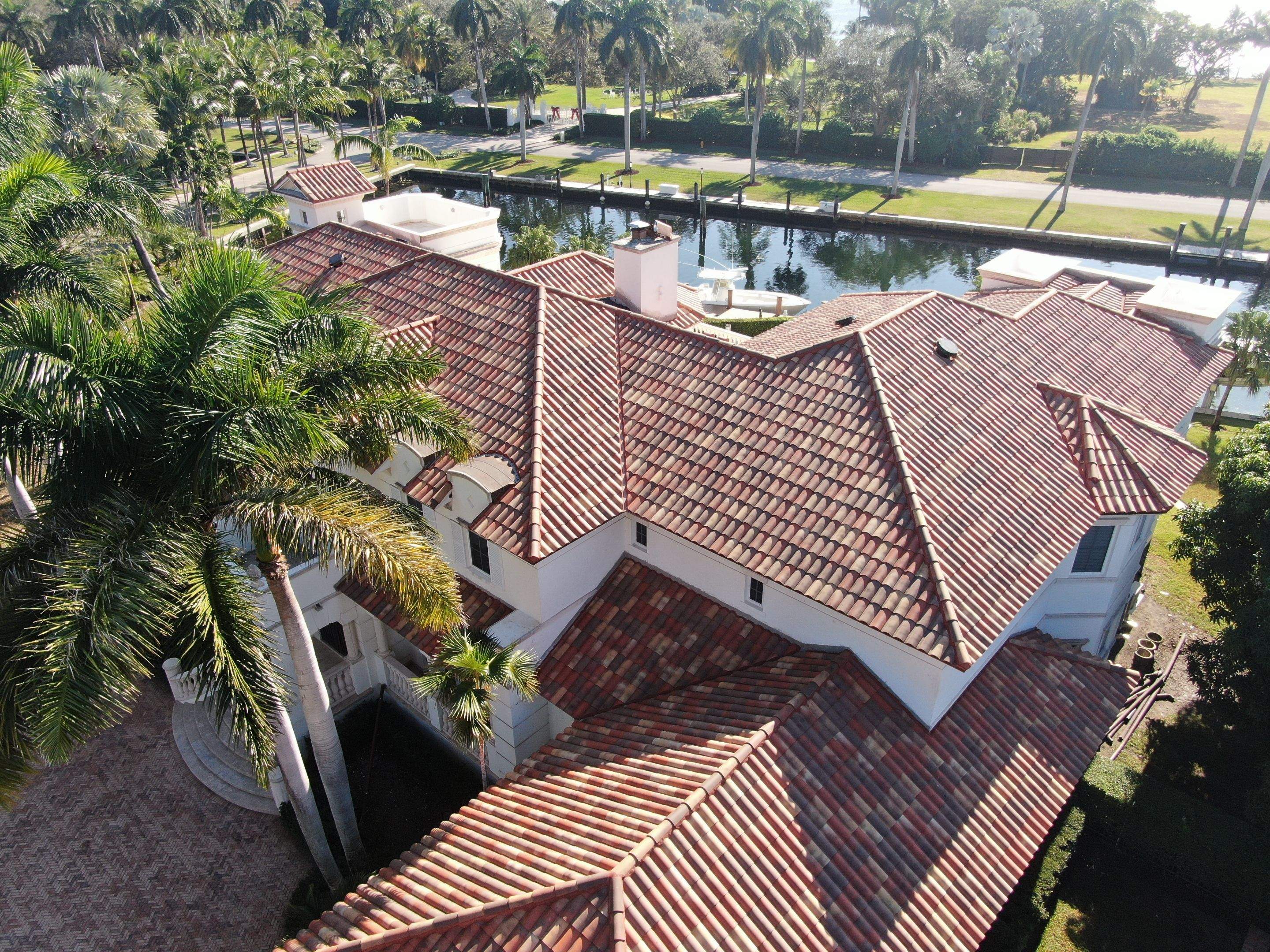 Verea - Spanish S - Jacobea by Istueta Roofing