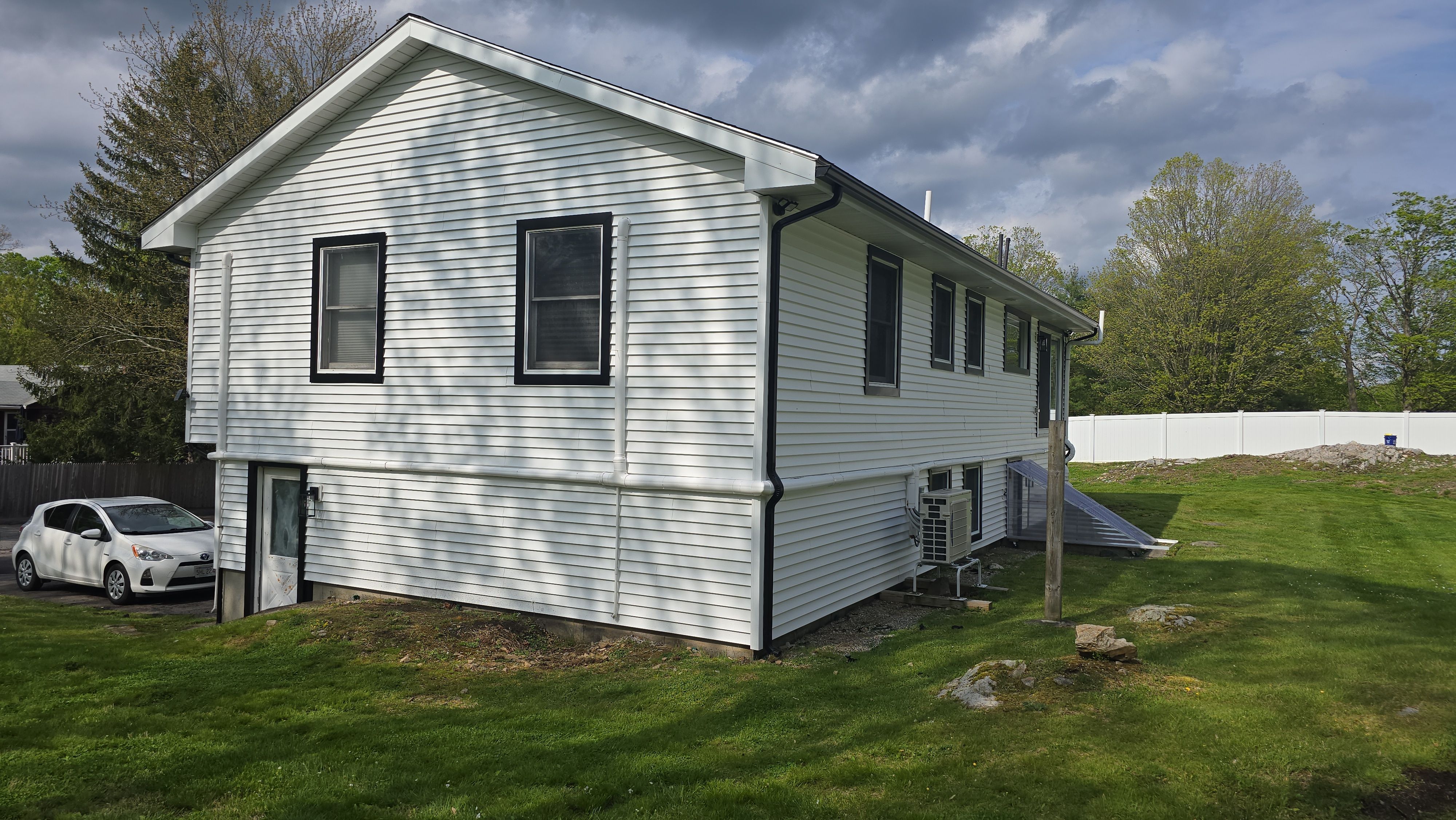 Vinyl siding project in Natick, MA by UBrothers Construction