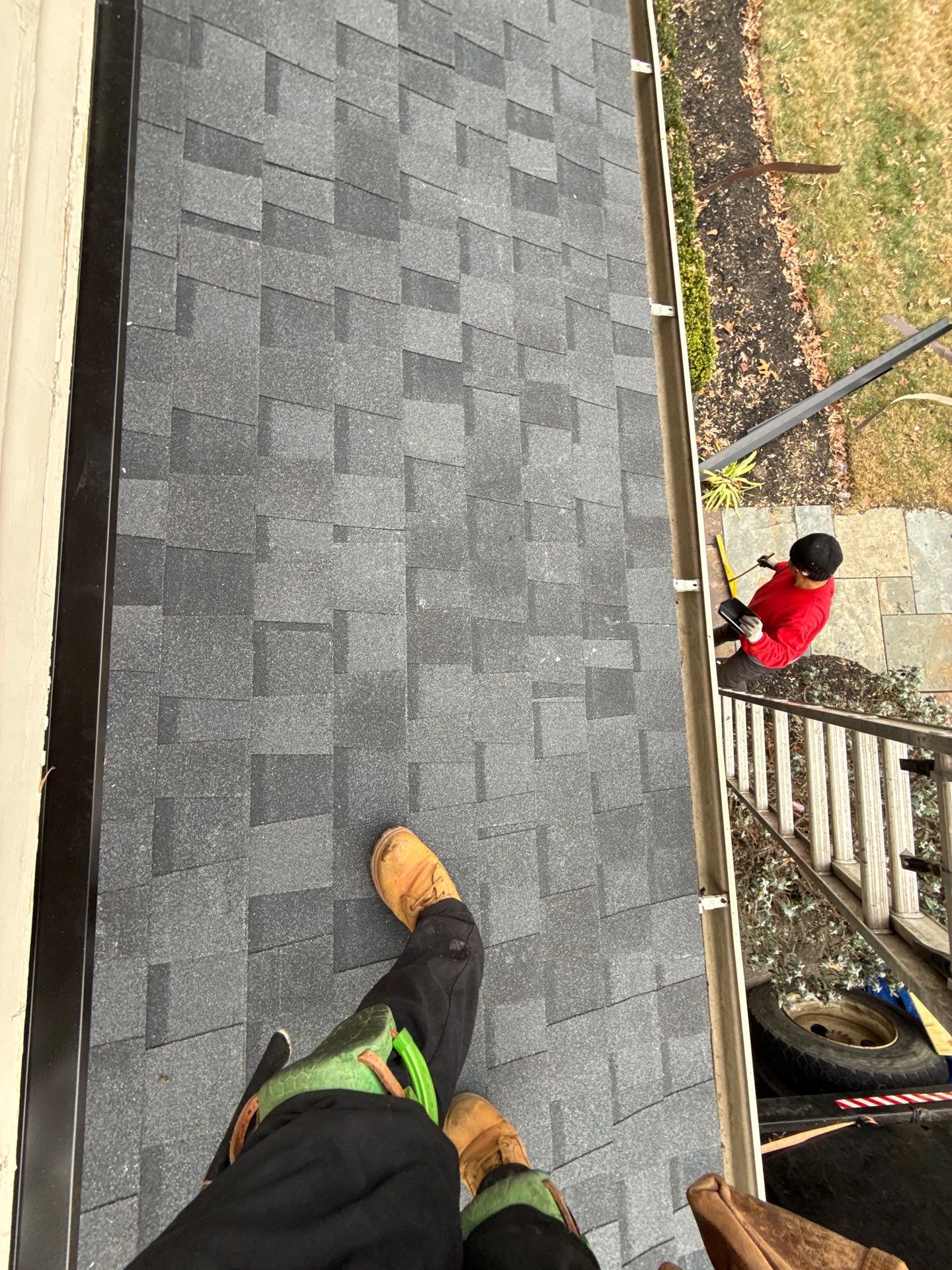 Springfield : Residential Roof Replacement with CertainTeed Landmark Pro in Max Moire Black  by RM Banning, Inc.