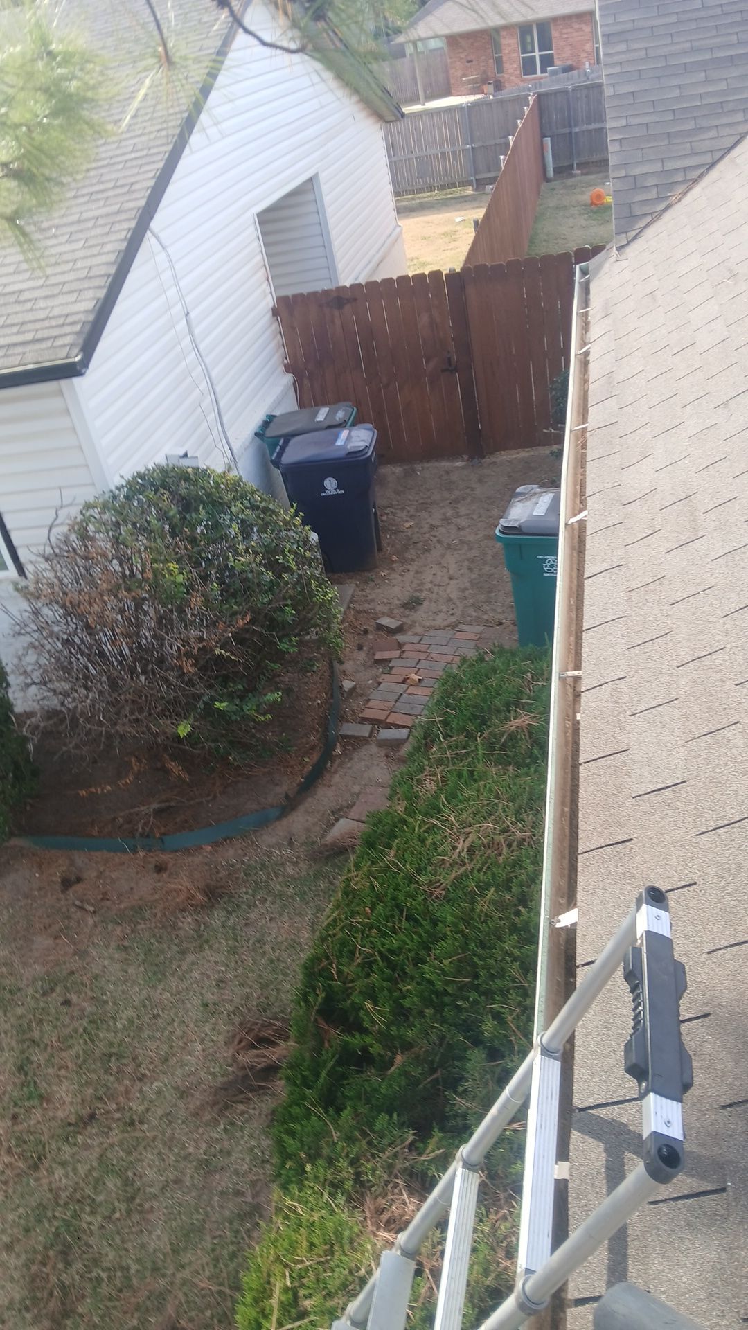 Commercial gutter cleaning Oklahoma City after photo with clean gutters