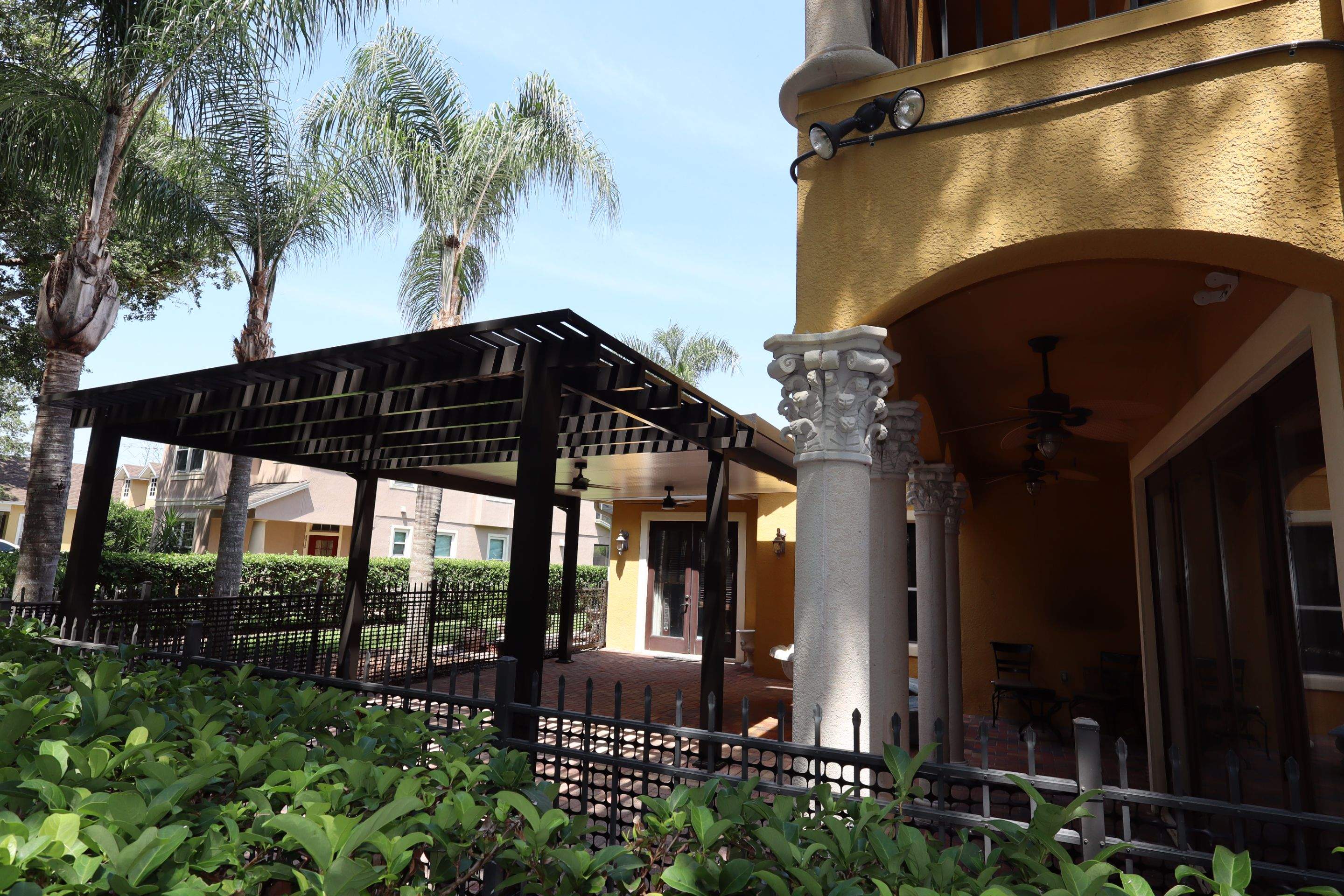 Aluminun patio cover and Pergola using Aluminum by Orlando pergolas