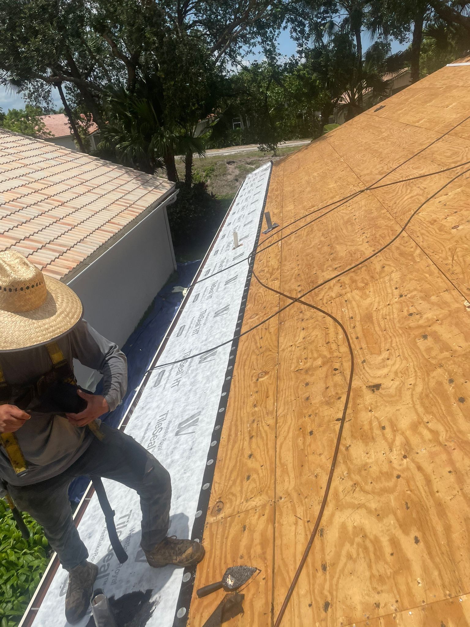Tile Roof Repair in Boynton Beach – Professional, Responsive, and High-Quality Service by Aastro Roofing