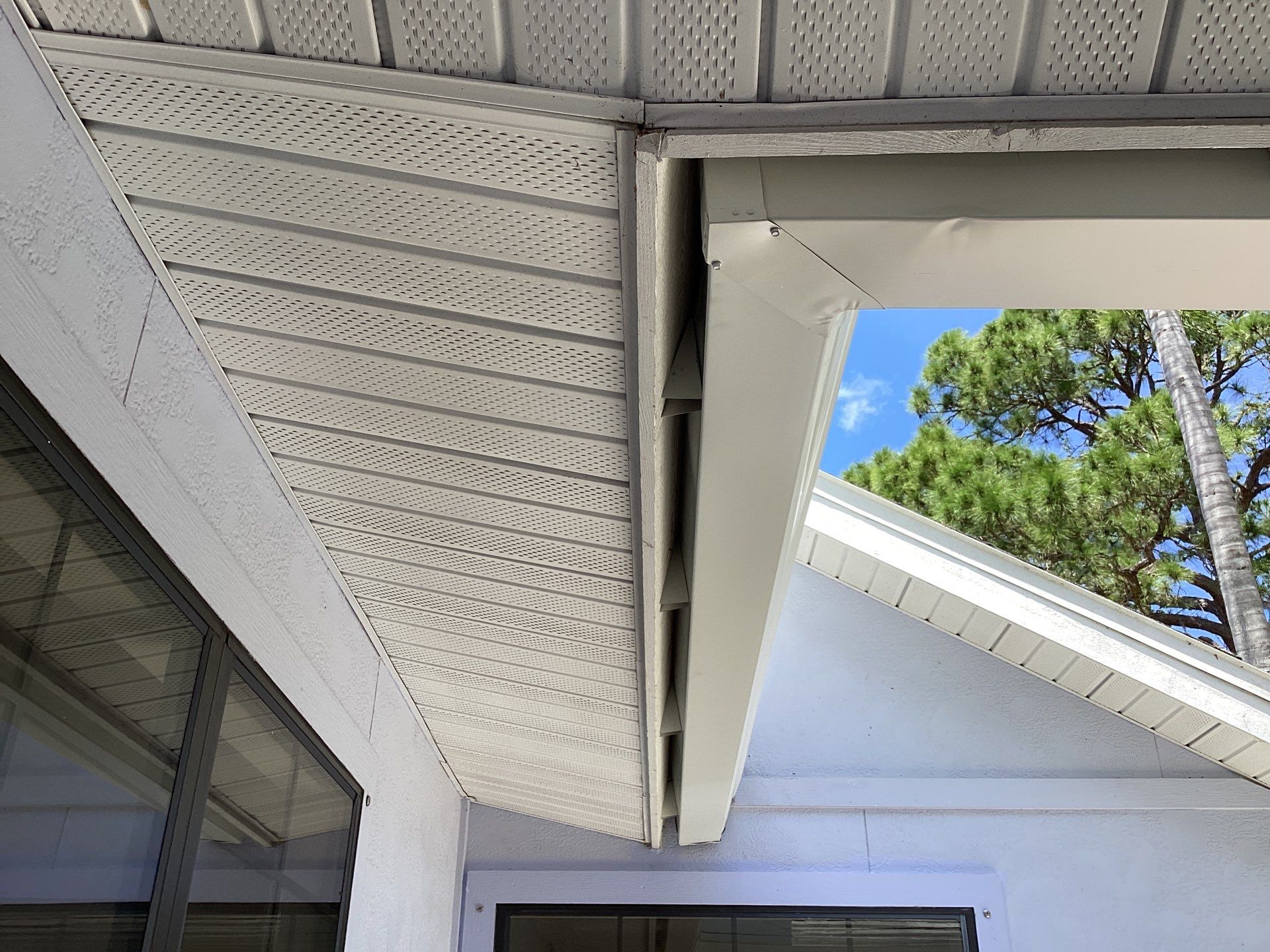 Soffit and Fascia Renewal in Sarasota FL by Gutter Professors