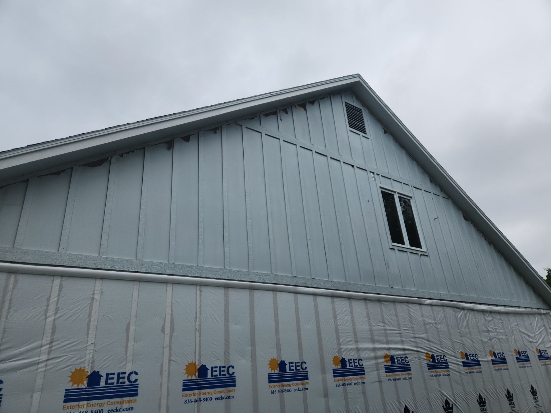 James Hardie siding in Overland park  by EEC  Windows, Siding & Roofing 
