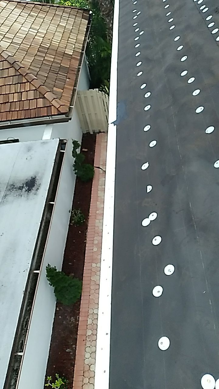 Wood Shake Repair using Wood Roof Shakes by Aastro Roofing