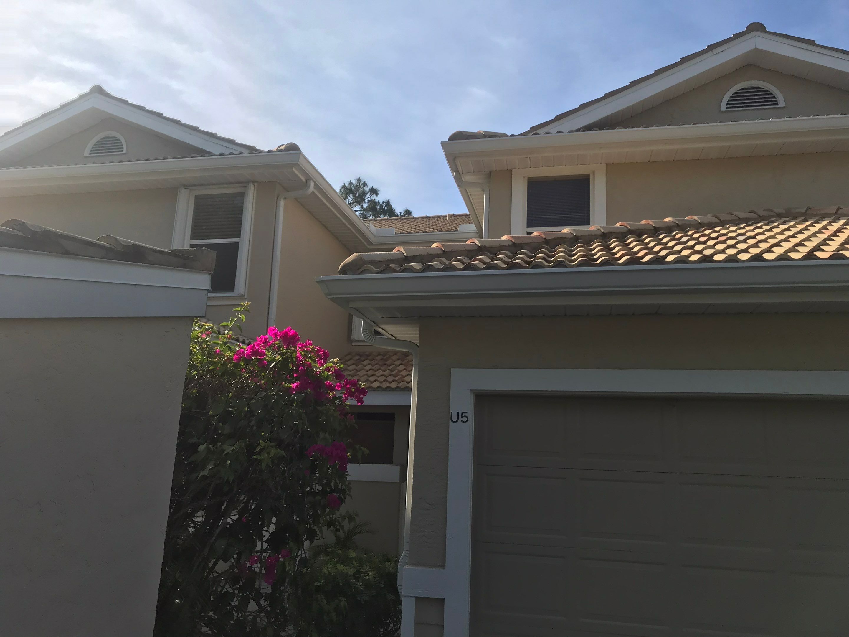 K-Style Seamless Gutter Installation using 7 inch seamless gutters in Naples by Gutter Professors