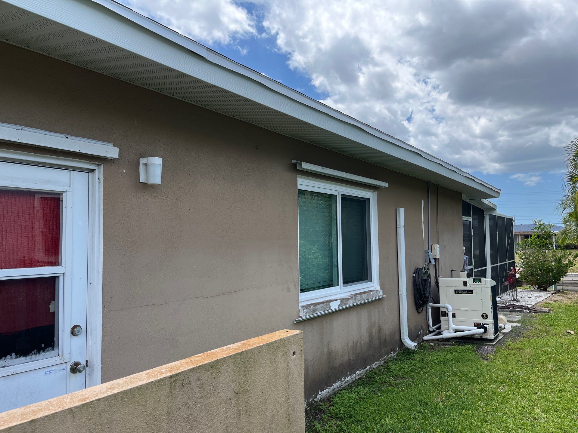 White K Style Seamless Gutters using 6 Inch Seamless Gutters in Cape Coral FL by Gutter Professors