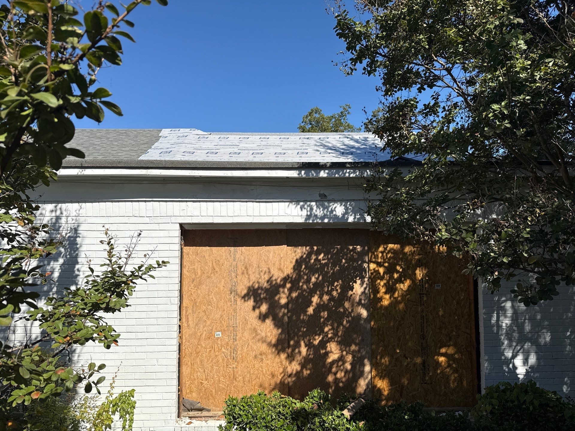 Architectural Asphalt Shingle Roof Replacement and Decking at Memphis Commercial Building by Revival Roofing Services