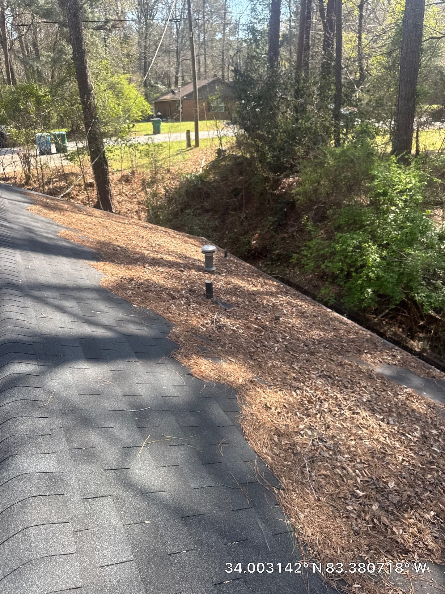 HOA gutter cleaning before