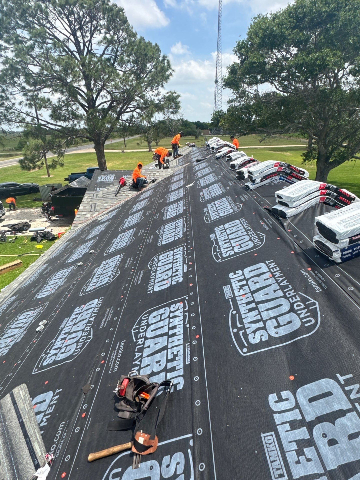 Roof Replacement louise by Roof Repair Company